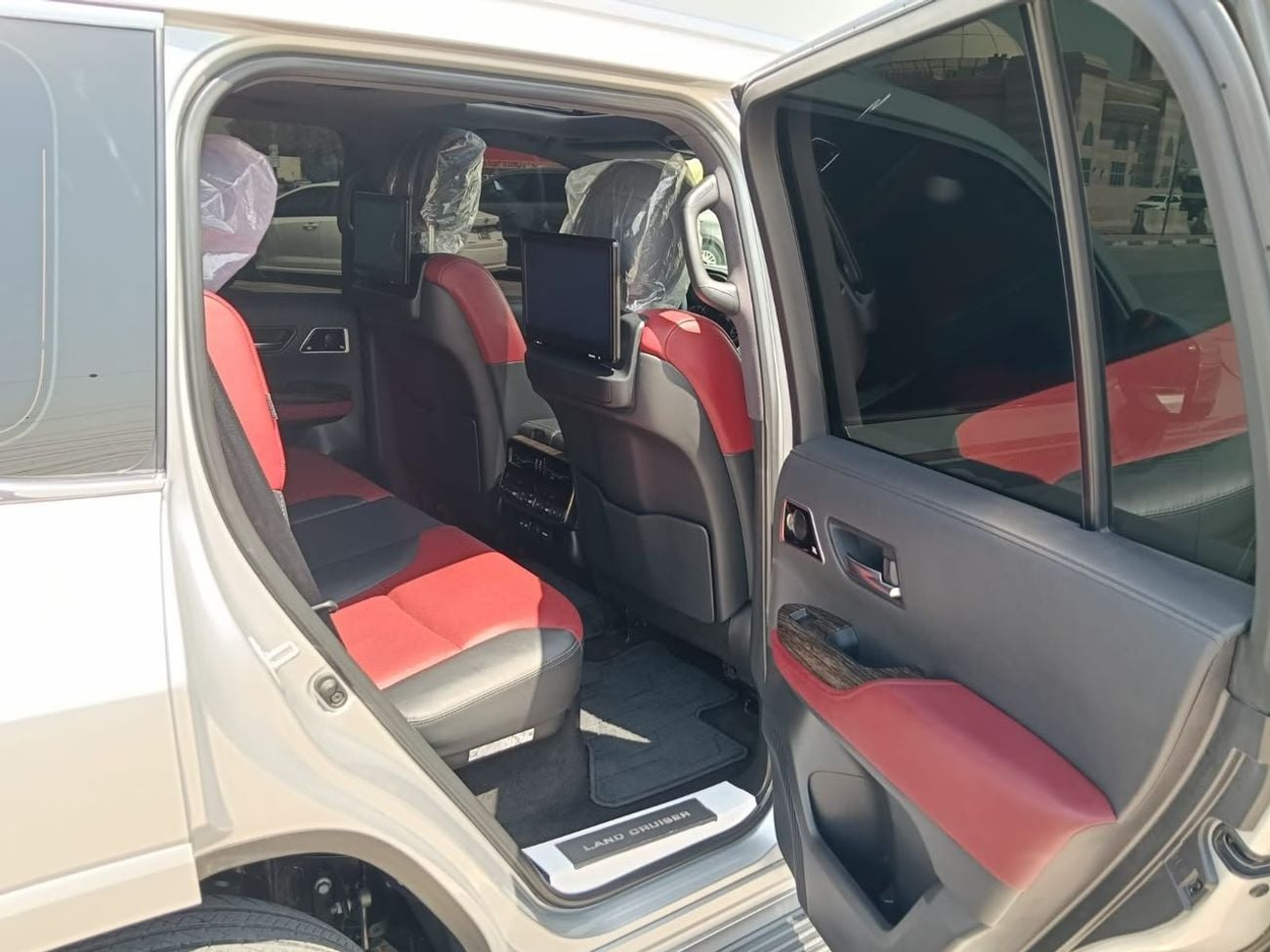 Toyota Land Cruiser VXR 3.5 L Petrol 2022
