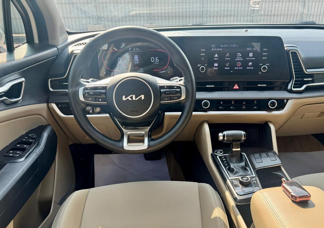 Kia Sportage LX 1.6L 1180-Monthly l GCC l Panoramic, Warranty, 1.6L l Accident Free