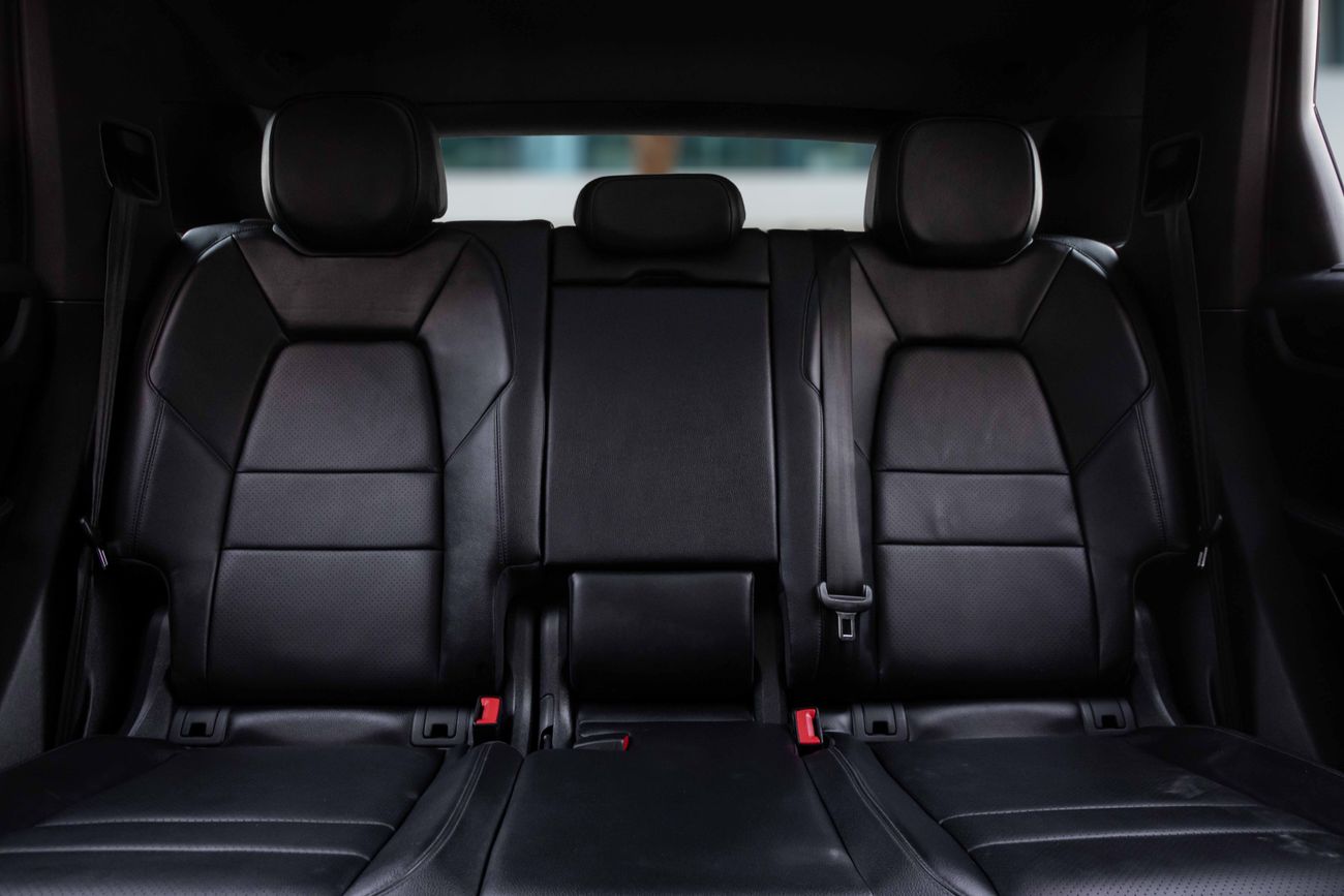 Porsche Cayenne Cayenne | 3,046 P.M | 0% Downpayment | 360 Camera | Blind Spot Warning!