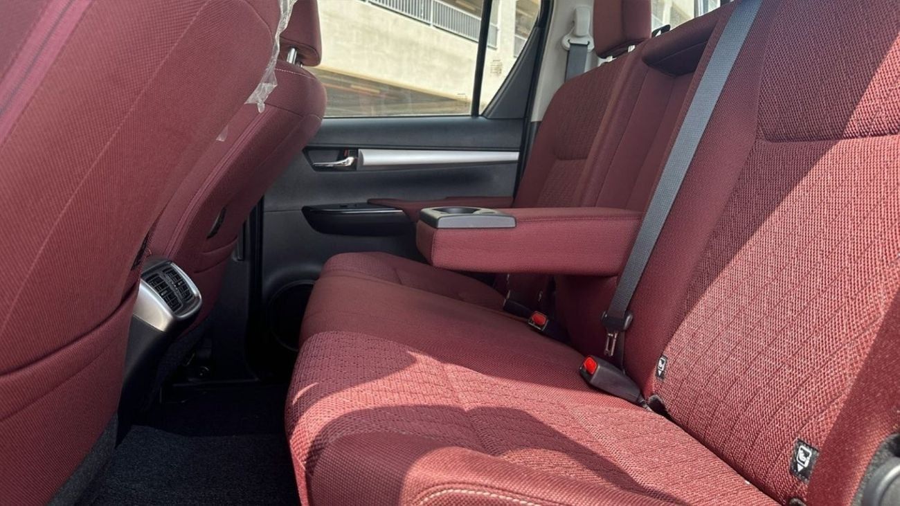 Toyota Hilux 2.7L V4 PETROL AT (EXPORT ONLY)