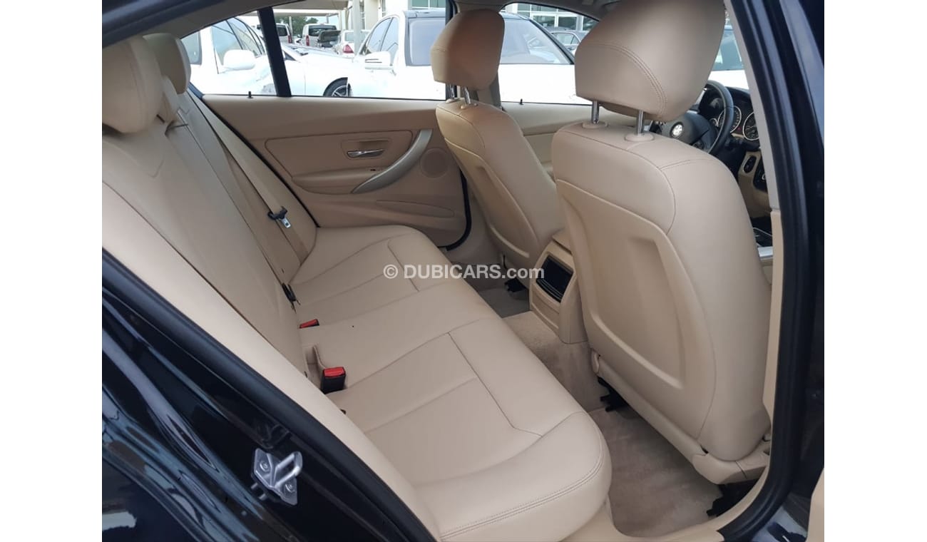 بي أم دبليو 316i بي ام دبليو موديل 2015 خليجي السياره حاله وكاله من الداخل والخارج فل اوبشن الموتر معاه مفتاحين