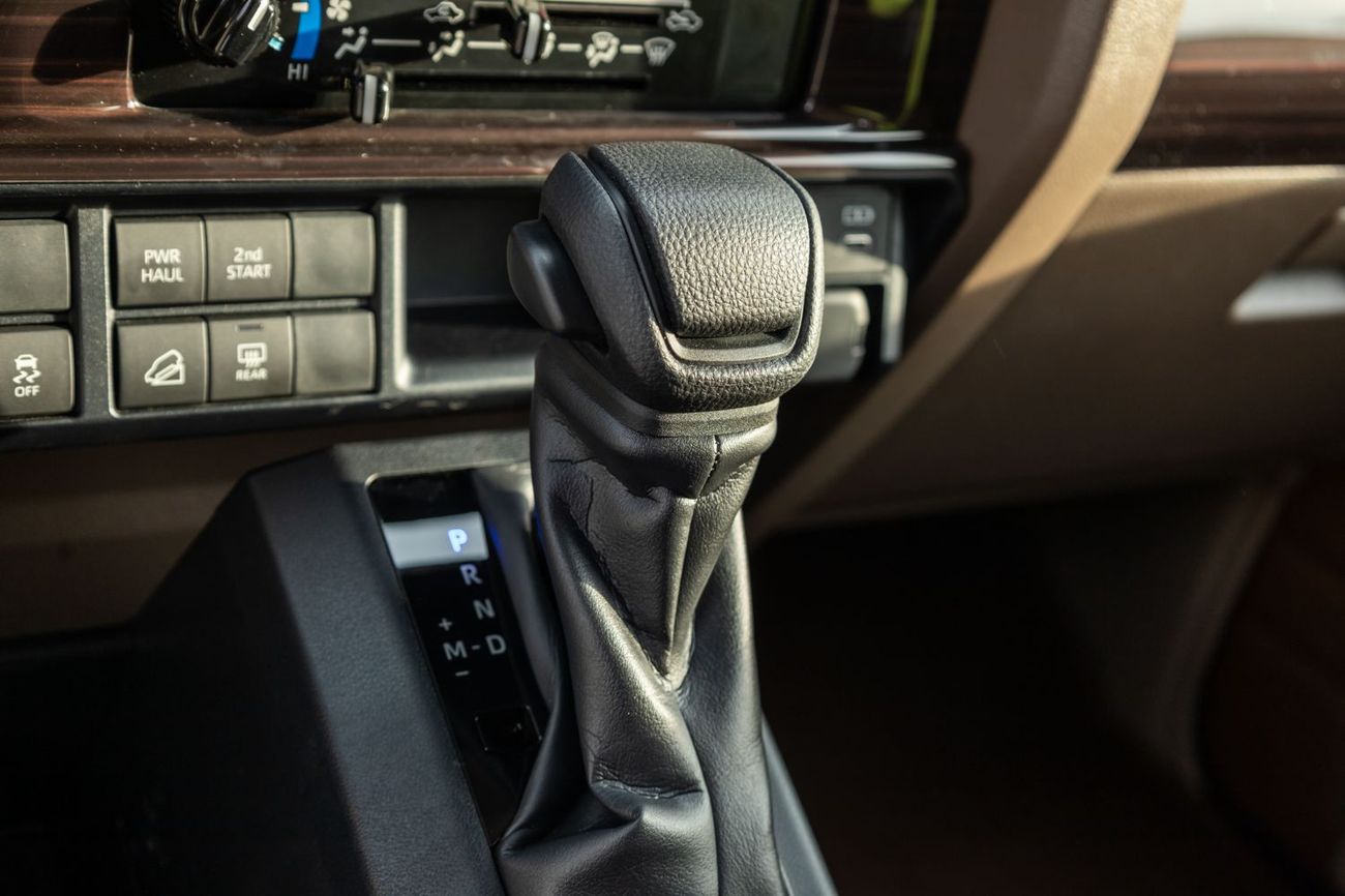 تويوتا لاند كروزر