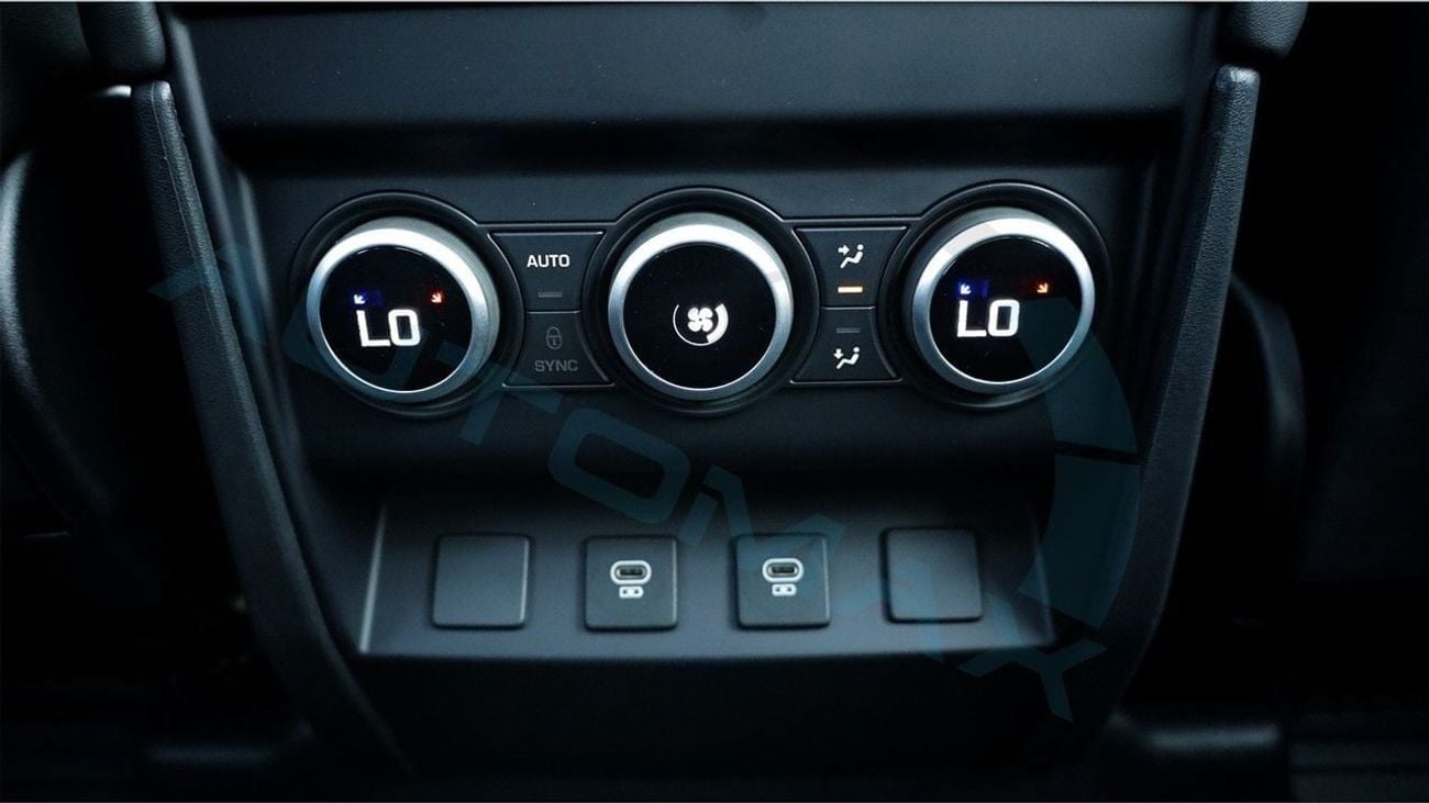 Land Rover Defender 110 X-Dynamic SE P400e Plug-in Hybrid 2025 With 5 Years Or 200,000 Km Warranty