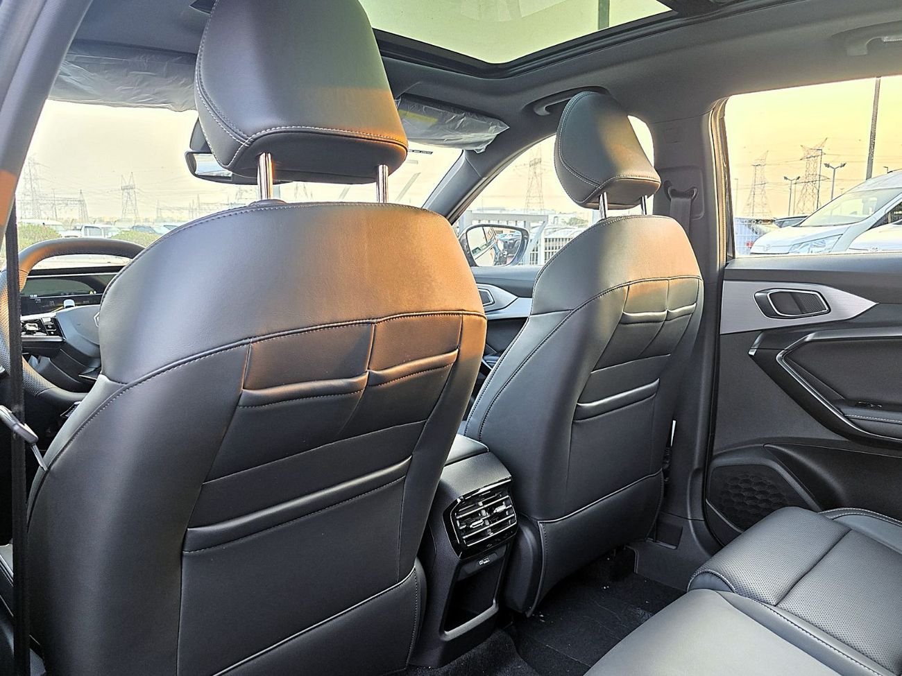 MG One MG One 1.5 LUX SUV FWD 5Doors Black Color 2024