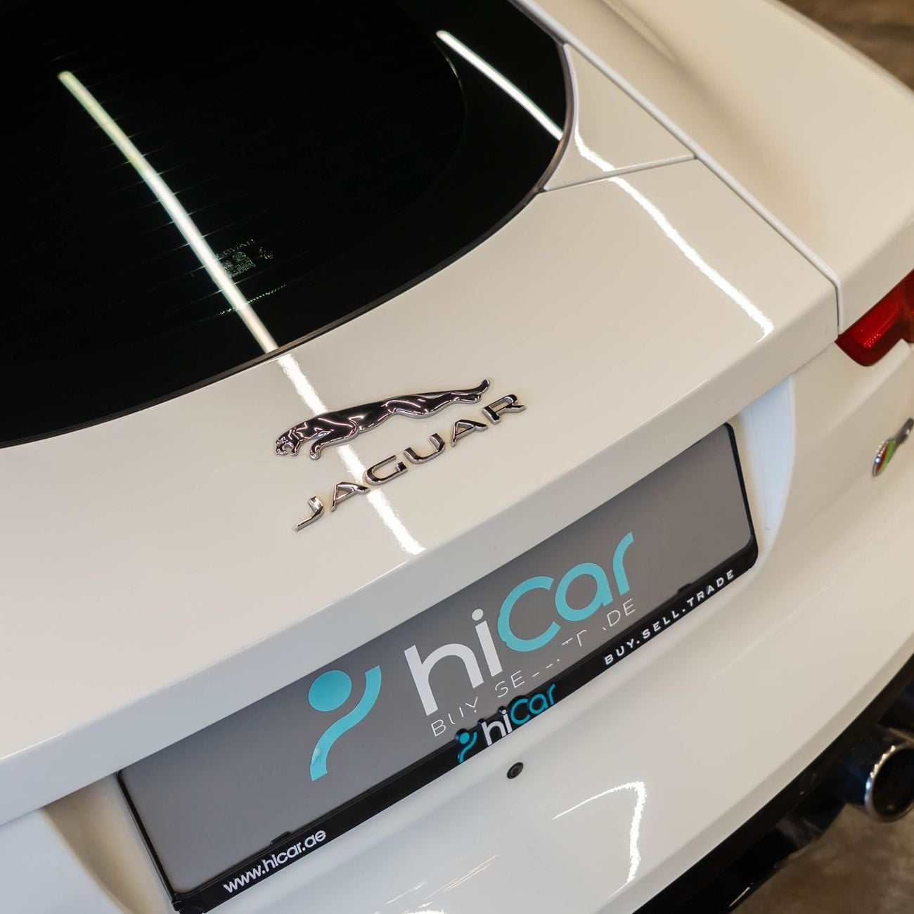 Jaguar F-TYPE AED 4,856 P.M • 0% Downpayment • Jaguar F-Type R V8 • 1 Year Warranty