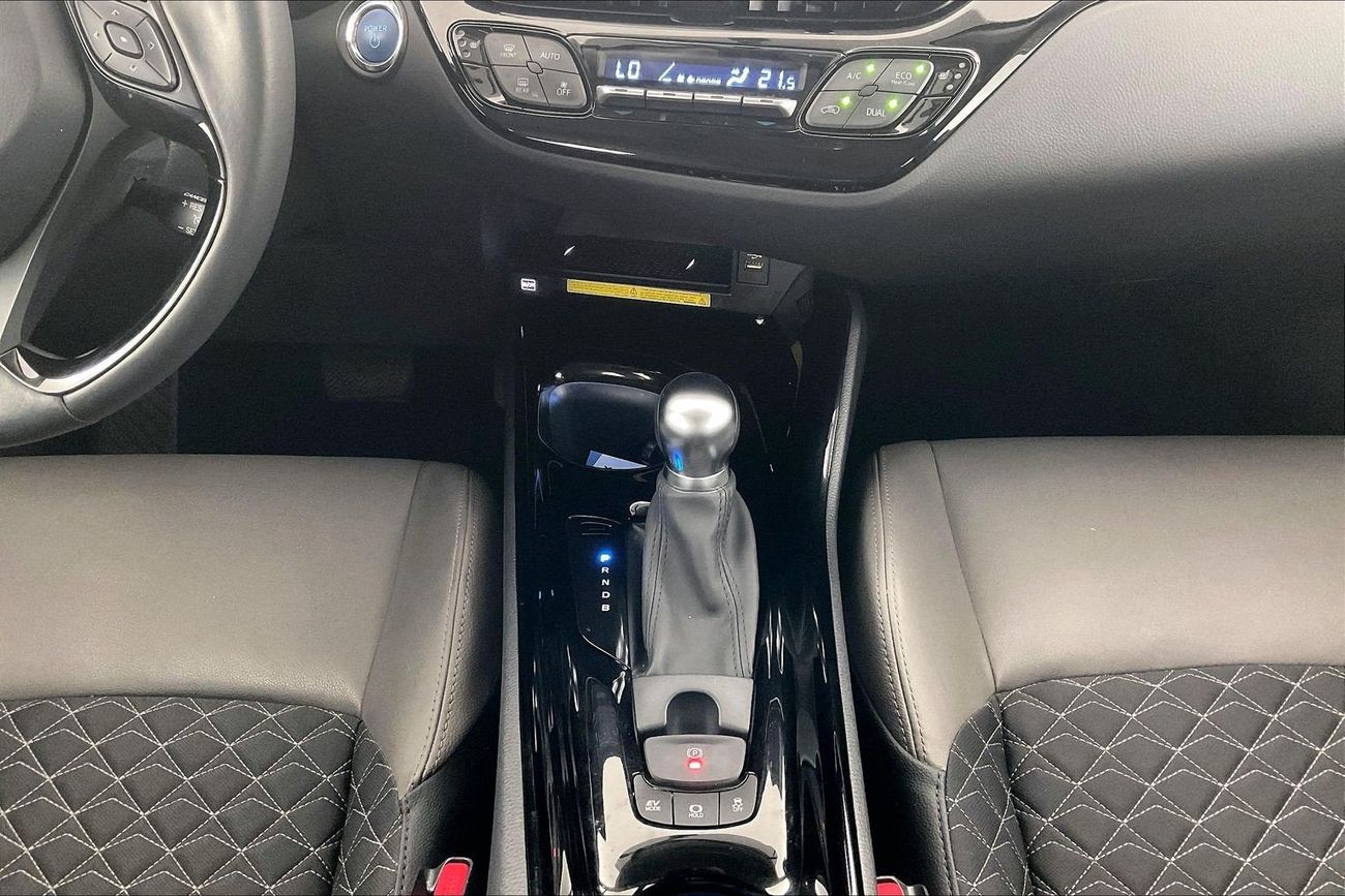 تويوتا CHR VX | National Day Celebration | شامل الضمان | 0 ﺪﻔﻋﺓ ﺃﻮﻟﻯ