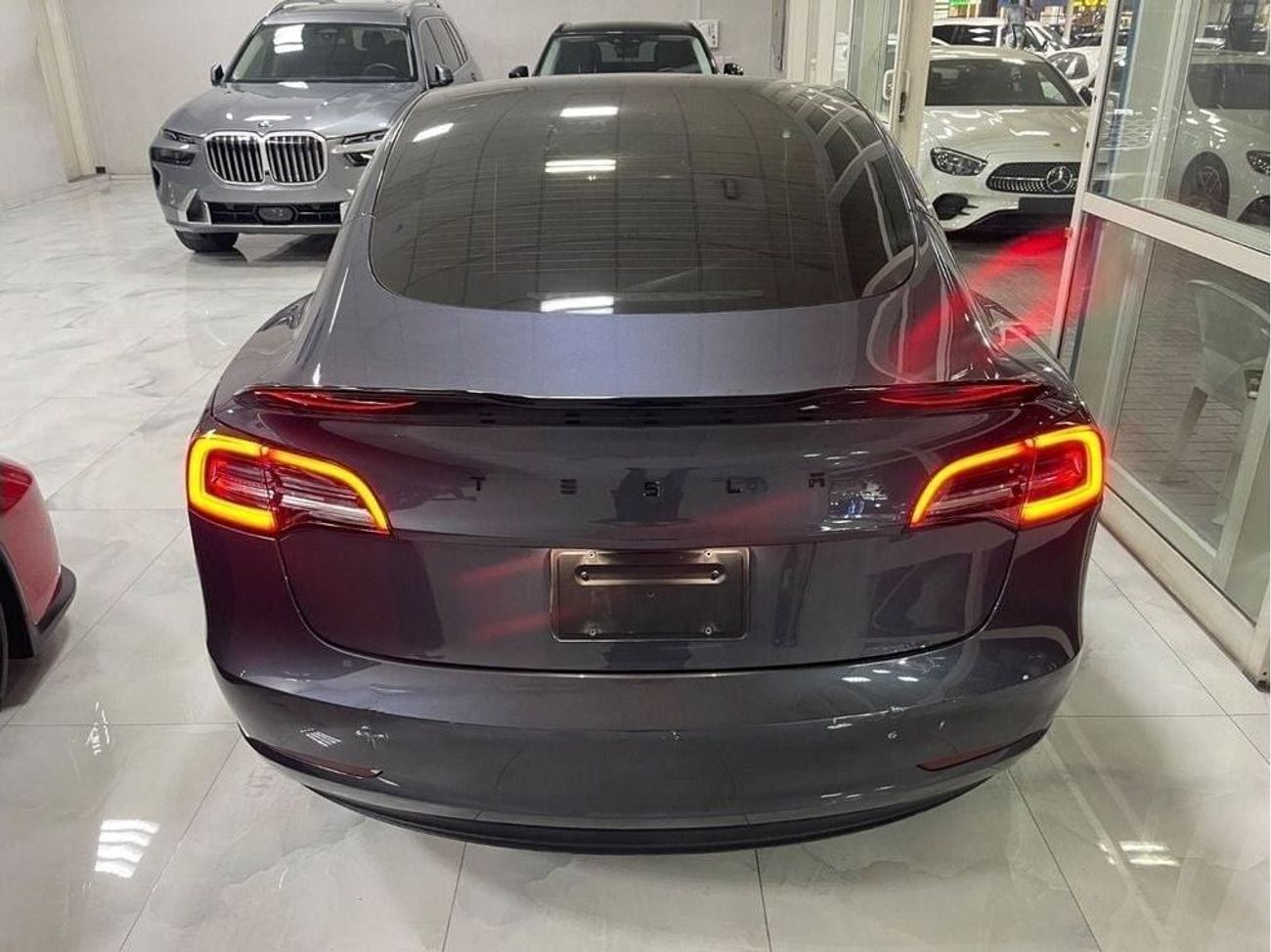 تسلا موديل 3