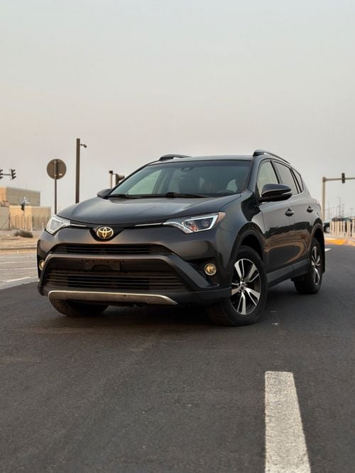 Toyota RAV4 XLE || SUNROOF || SPECIAL COLOR