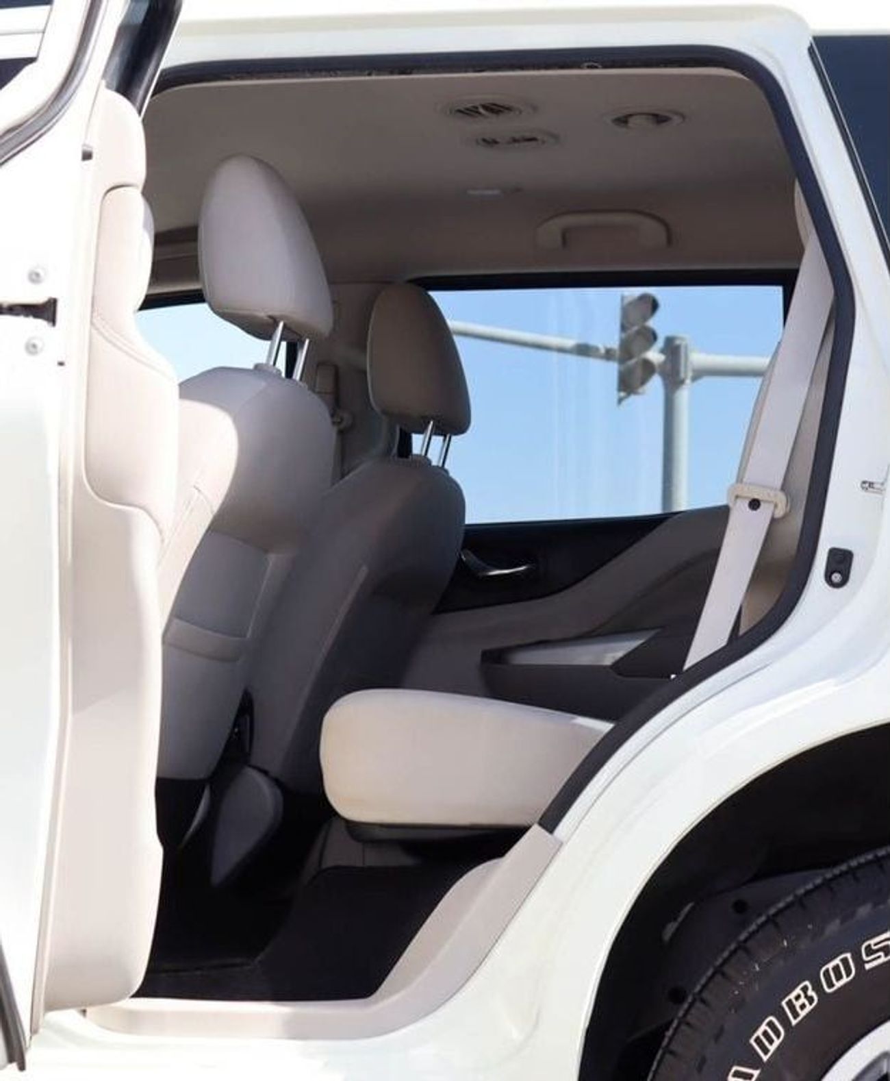 نيسان إكستيرا SE 2.5L FWD Nissan x-terra 2.5L 2022 SE GCC accident-free in excellent condition 1264 P.M