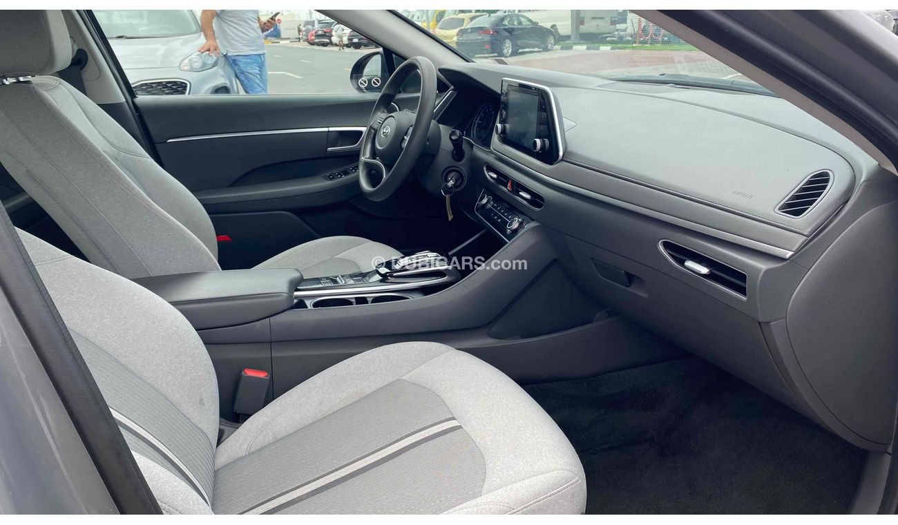 Hyundai Sonata SE With Radar