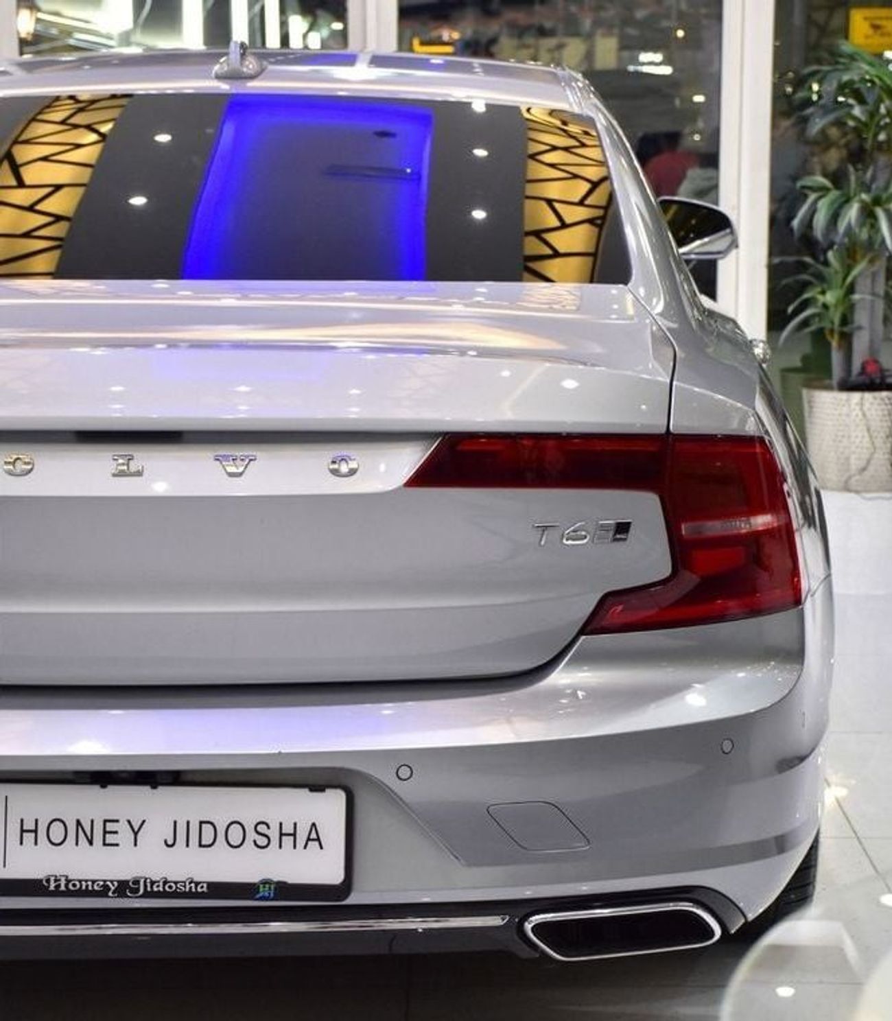 فولفو S90 EXCELLENT DEAL for our Volvo S90 T6 AWD ( 2018 Model ) in Silver Color GCC Specs