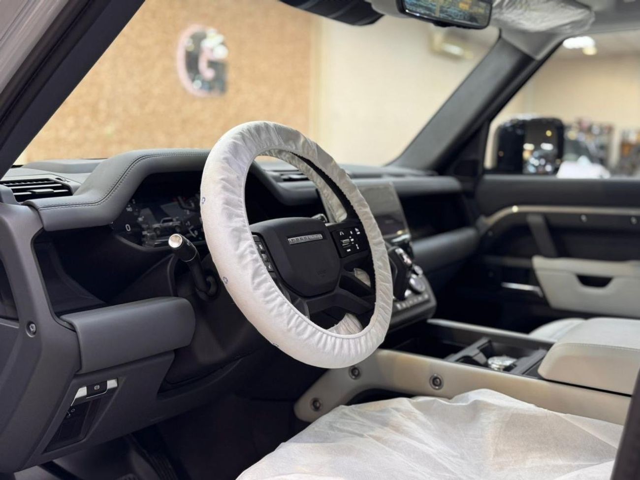 لاند روفر ديفندر  DEFENDER X DAYNAMIC HSE P 400