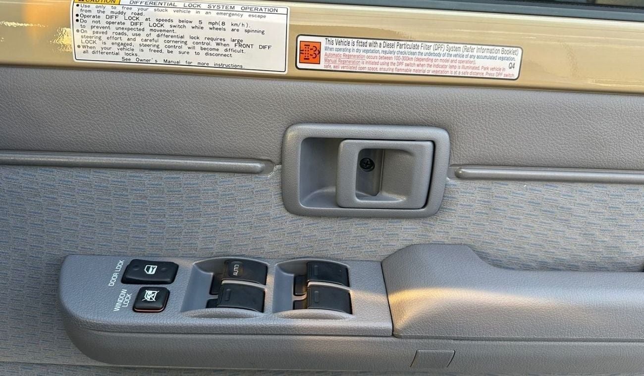 Toyota Land Cruiser 70 RHD DIESEL 2.8 Auto turbo  AUTO