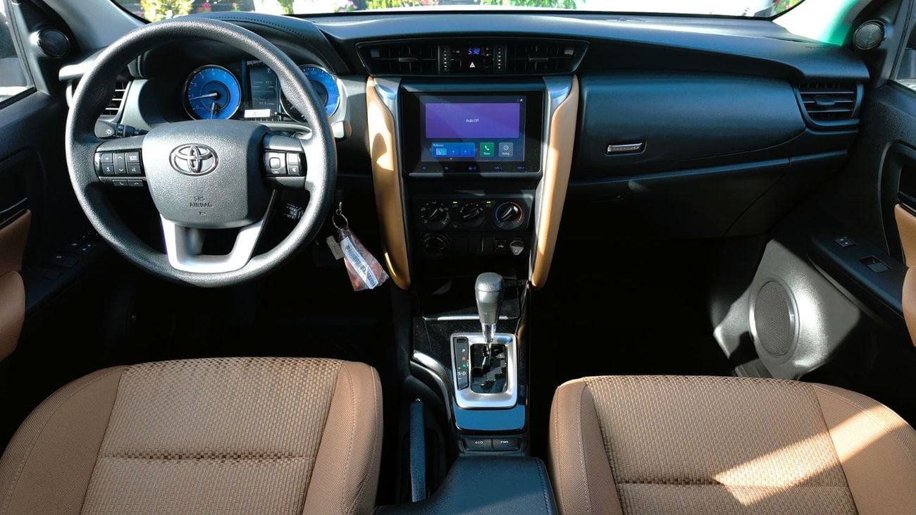 Toyota Fortuner Toyota Fortuner GX 2.7L Petrol A/T 4x4