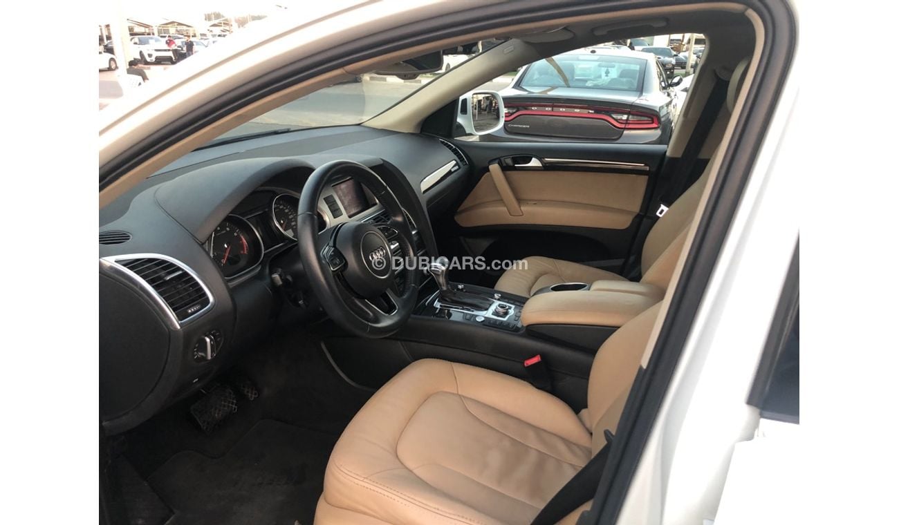Audi Q7 AUDI Q7 MODEL 2013 GCC CAR PER CONDITION FULL OPTION PANORAMIC ROOF LEATHER SEATS BACK CAMERA