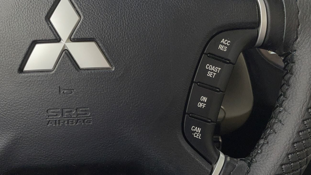 ميتسوبيشي باجيرو GLS MID 3 | بدون دفعة مقدمة | اختبار القيادة في المنزل