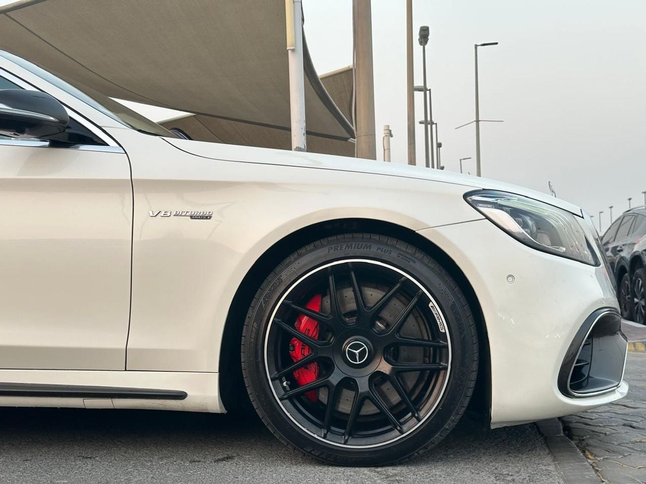 مرسيدس بنز S 63 AMG Std 4.0L (612 HP)