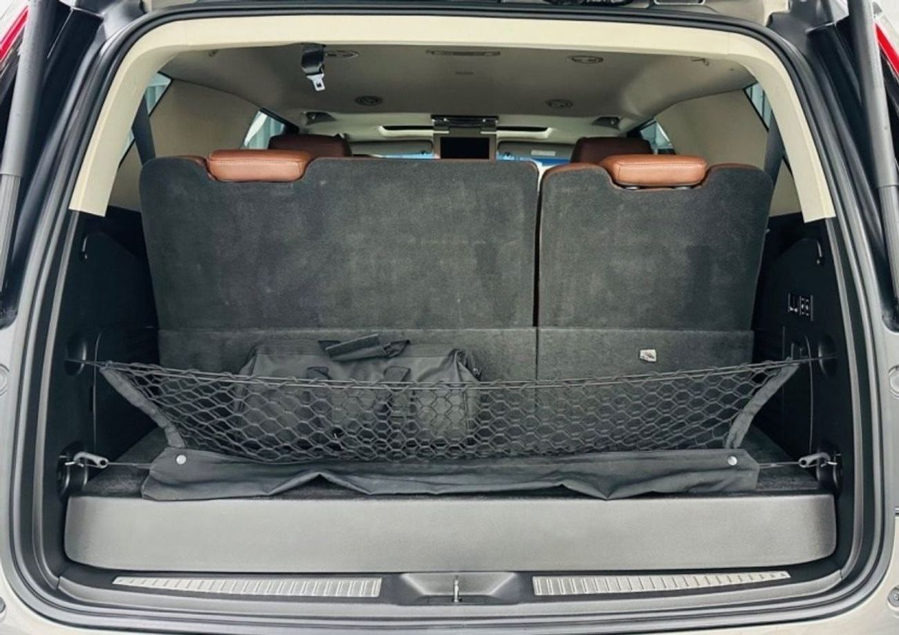 Cadillac Escalade Premium Luxury GCC .. Original Paint .. FSH .. Perfect Condition .. 6,2L