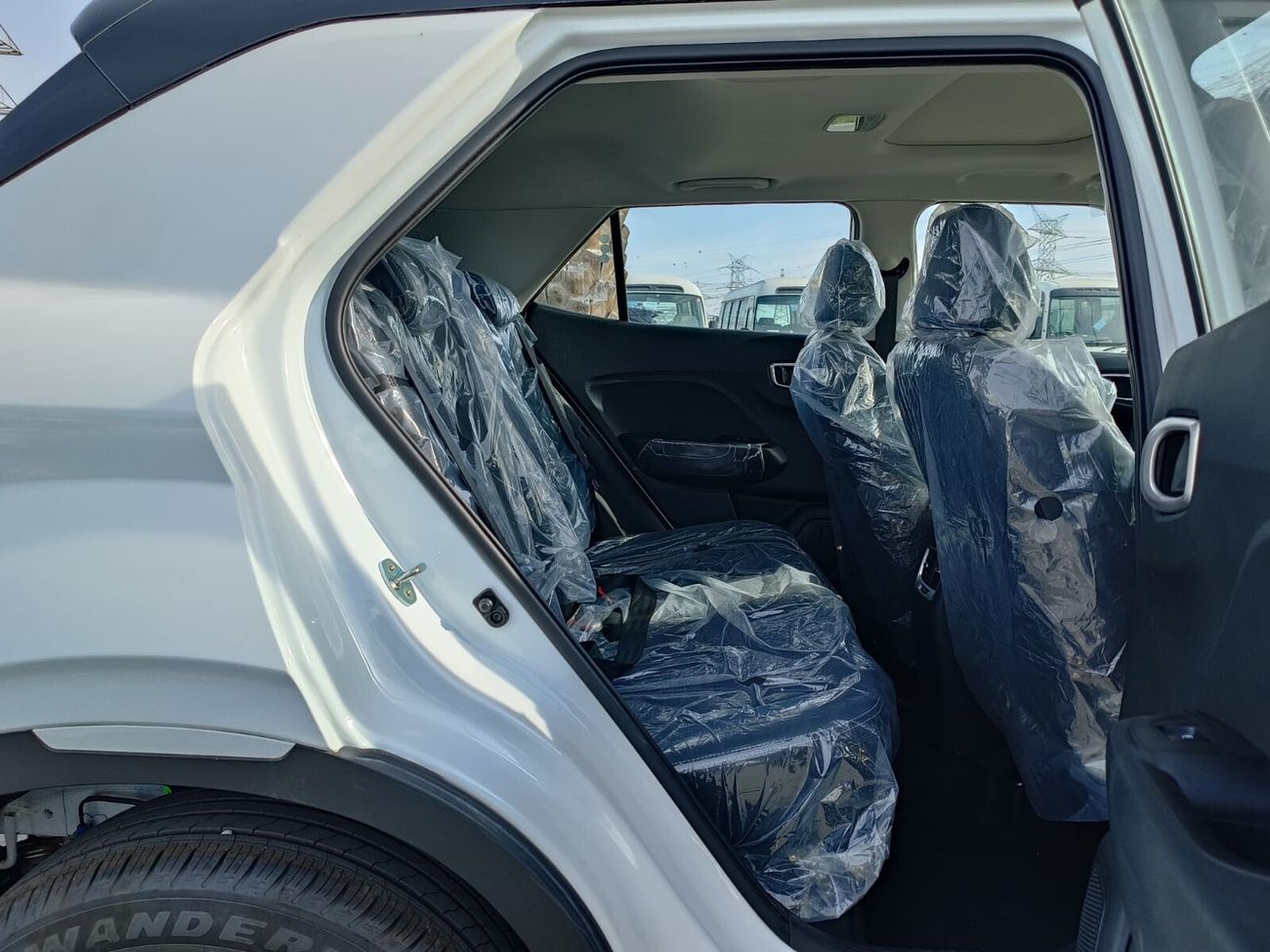 هيونداي فنيو Premier Plus Turbo | 1.0L V4 | SUNROOF | FULL OPTION (CODE # VEN10AF)