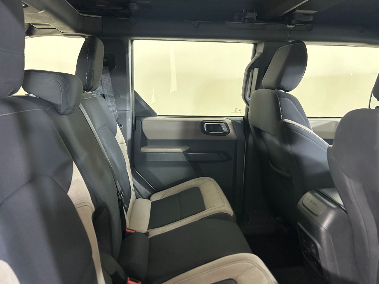 فورد برونكو Big Band 2.3L (5 Seater)