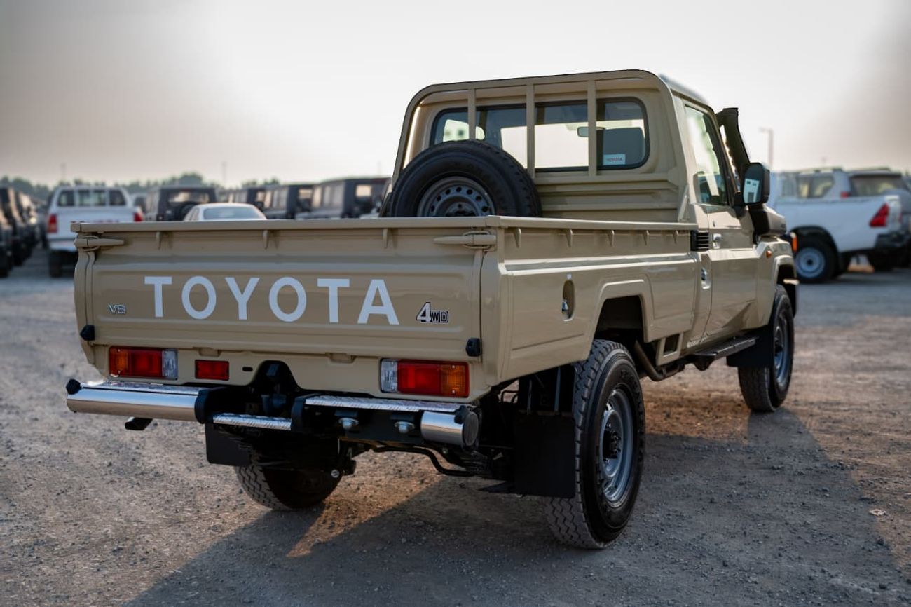 تويوتا لاند كروزر بيك آب 4.0L Single Cabin | Automatic | Petrol | Four Wheel Drive | 2 Doors | V6