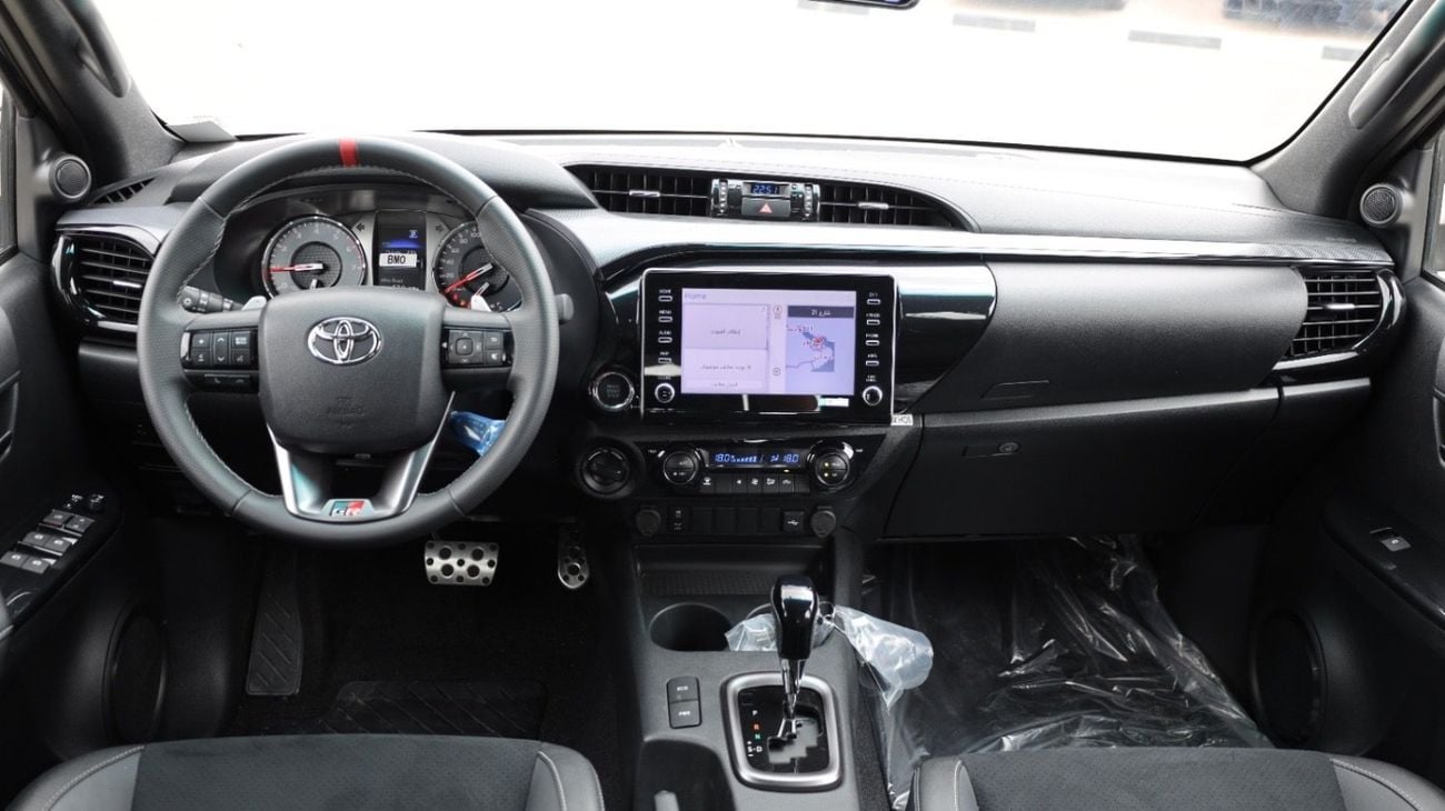 تويوتا هيلوكس GR SPORT 4.0 petrol 2026 model omani spec