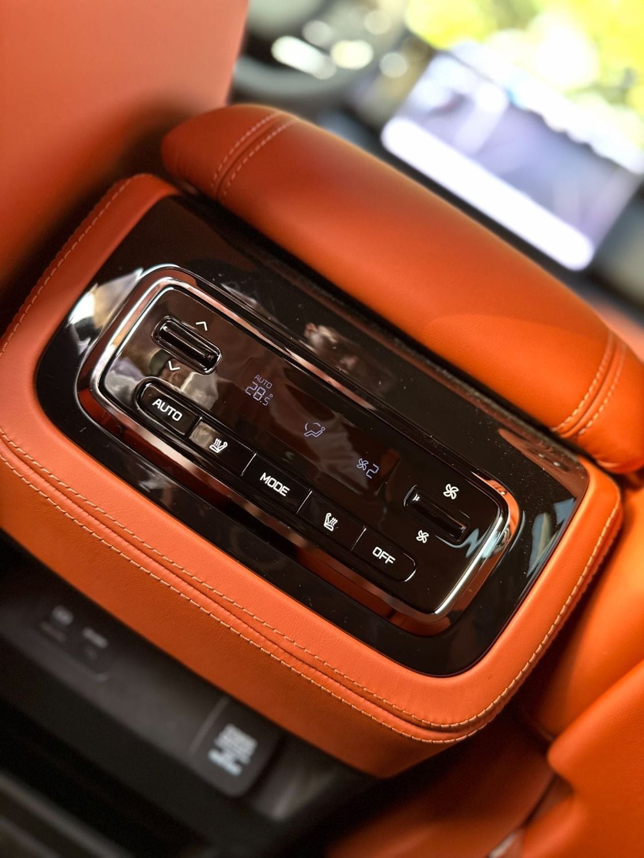 ROX 01 VIP | 6 Seats | Brand New | AED 3,400 monthly