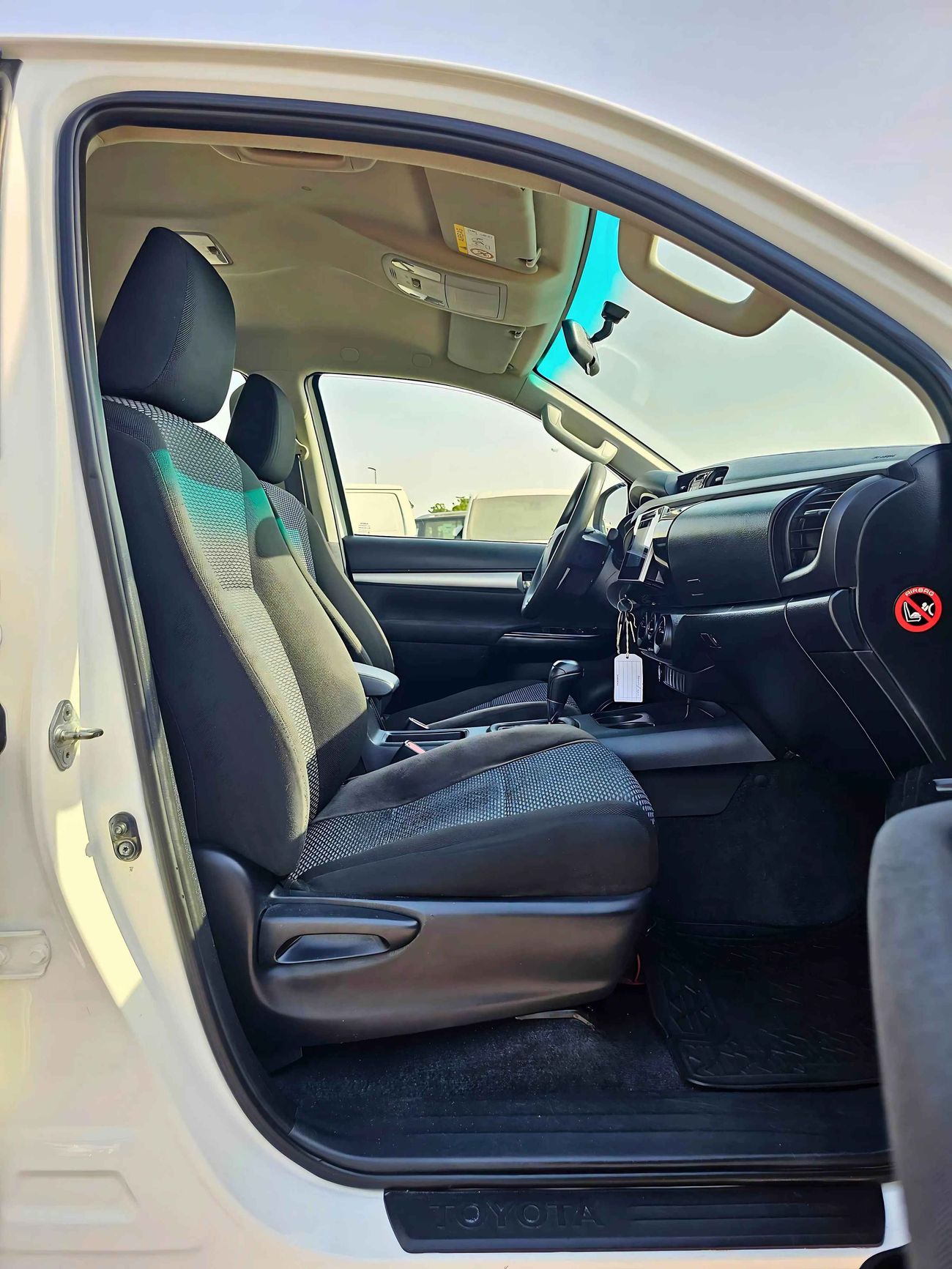 تويوتا هيلوكس PICK UP/ PATROL/ AUTOMATIC/ AUTO WINDOWS/ WIDE BODY/ FULL OPTION/  EXPORT ONLY/ LOT#41355