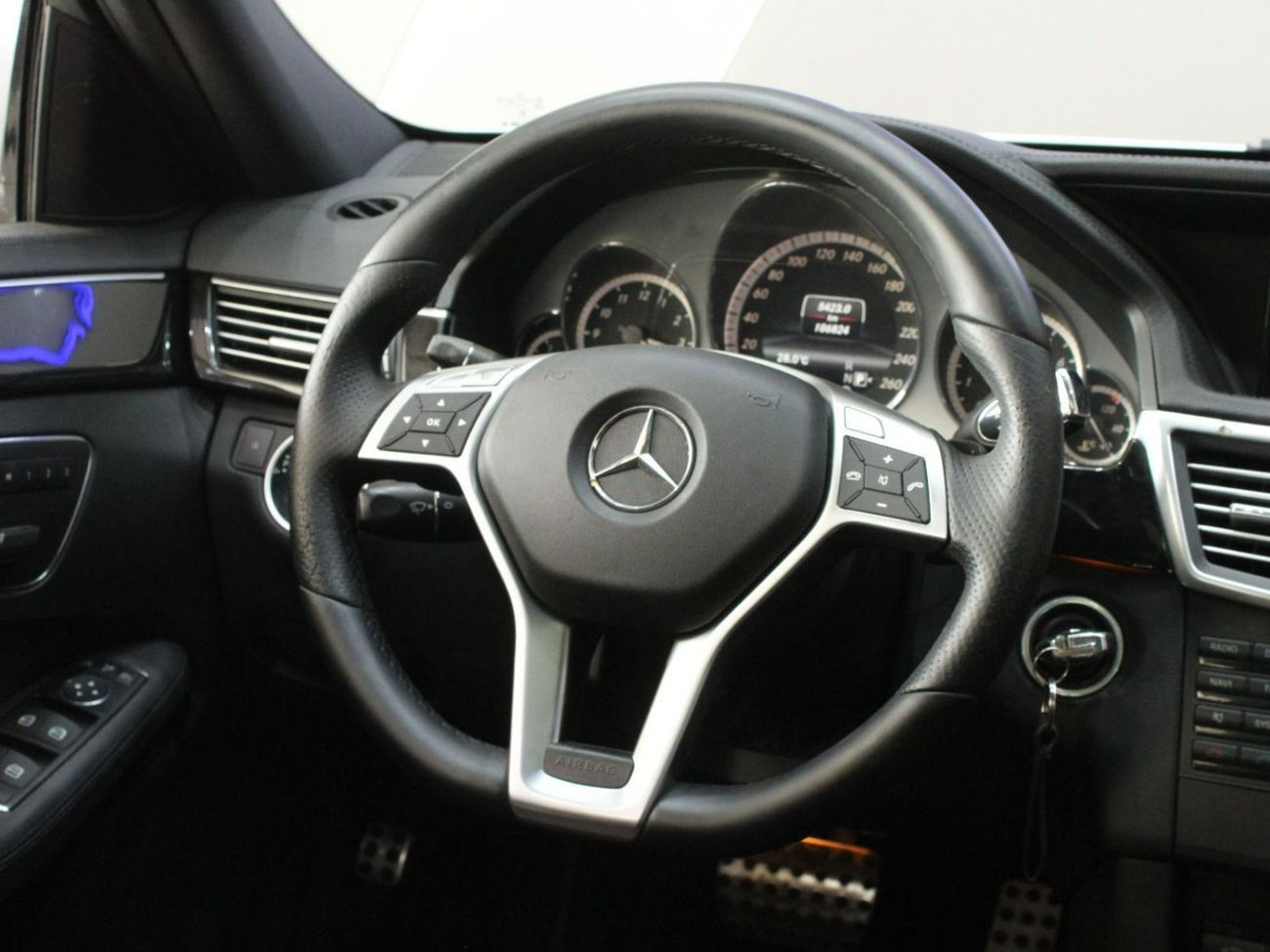مرسيدس بنز E300 AMG | GCC