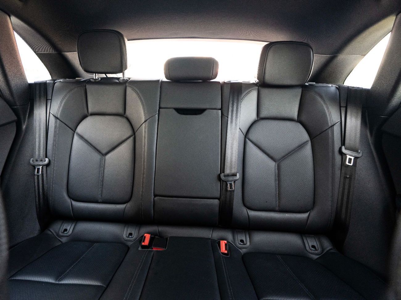 Porsche Macan Std 2.0L (252 HP)