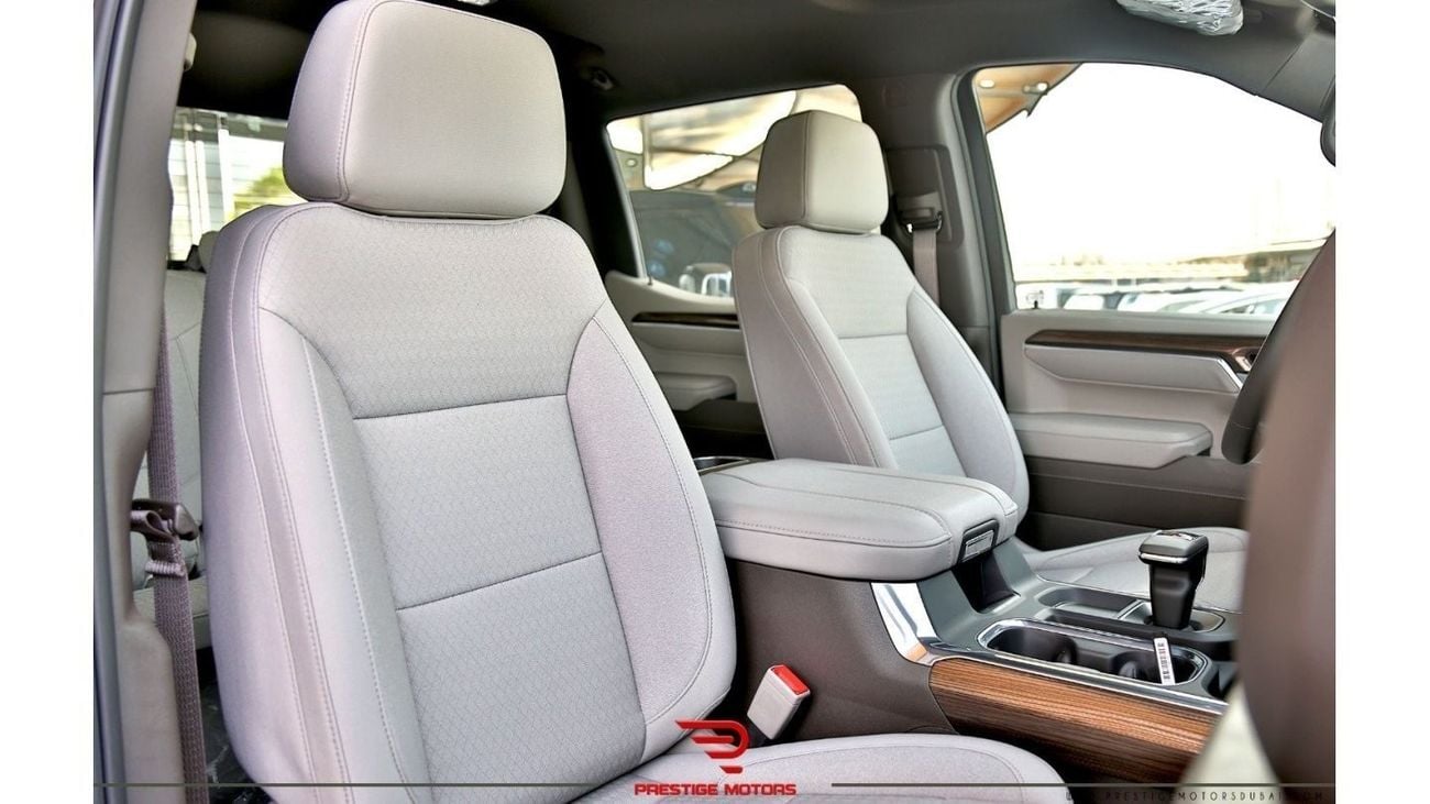 شيفروليه سيلفارادو LT Z71 4WD Crew Cab. GCC 3 Years Warranty. Local Registration +5%