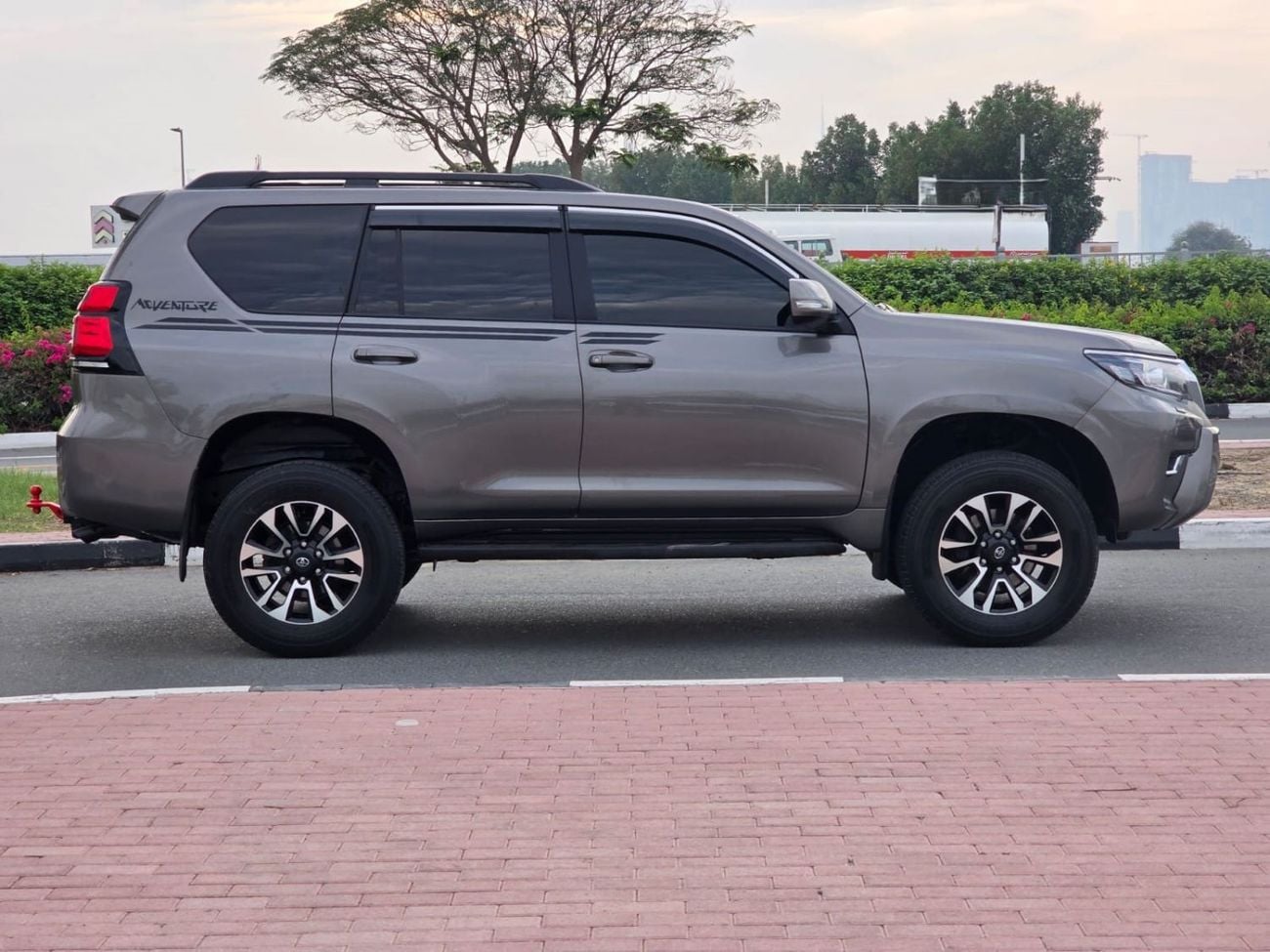 Toyota Prado 2019 | 2.8L DIESEL | AT | RHD | PUSH START ENGINE | SUNROOF | ELECTRIC SEAT