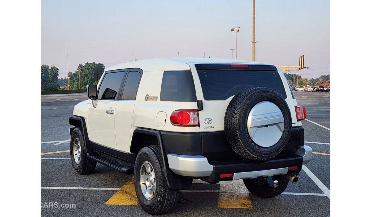 Toyota FJ Cruiser GCC specifications