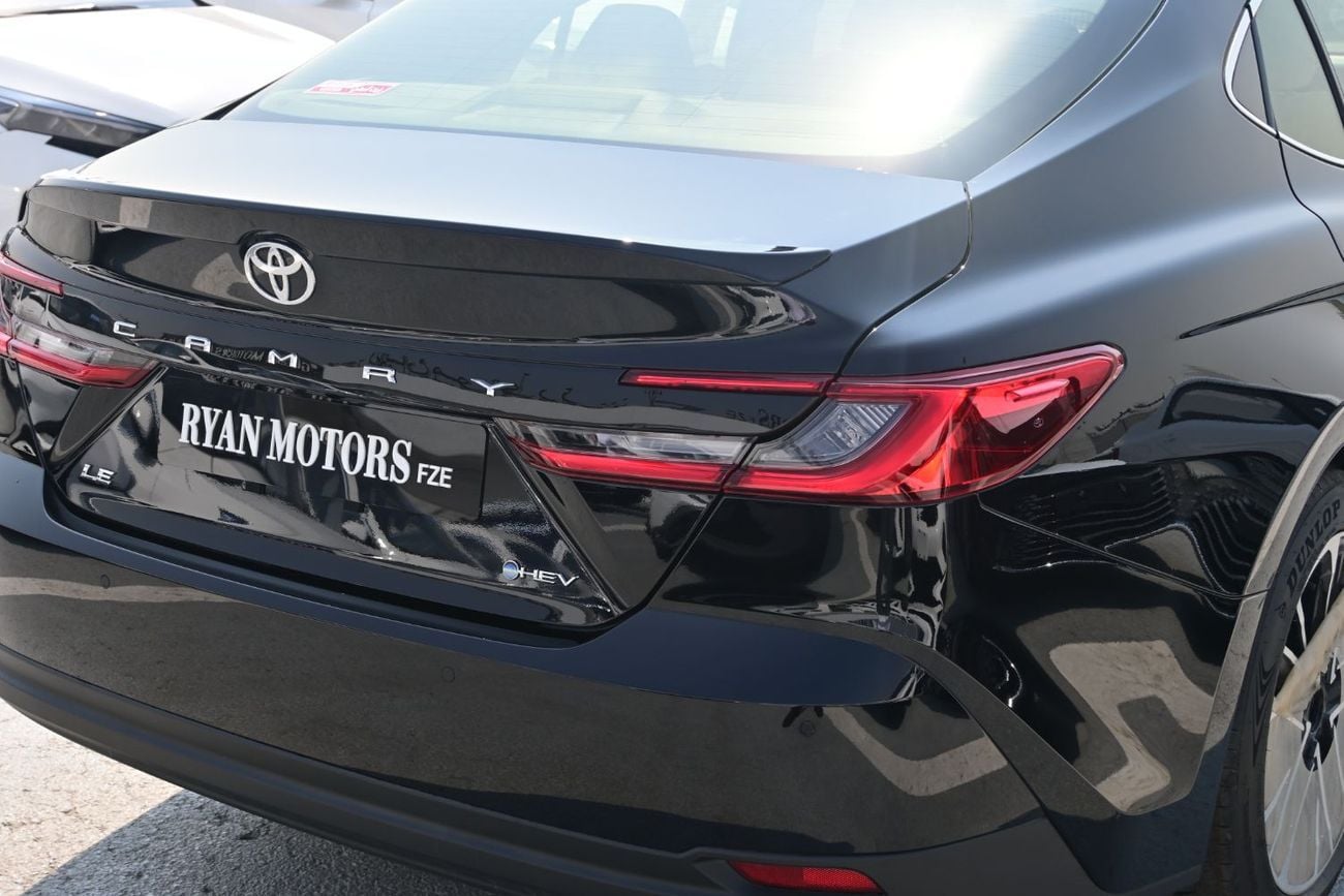 Toyota Camry LE HEV Toyota Camry LE Saudi 2.5L Hybrid, Model 2025, Color Black