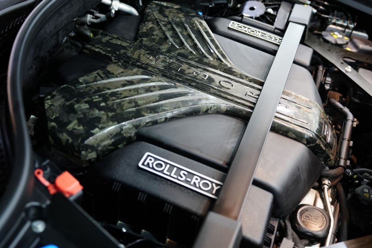 Rolls Royce Cullinan 2025 Rolls-Royce Cullinan Black Badge, ORIGINAL MANSORY, Full Forged-Carbon Widebody Kit, GCC Specs!