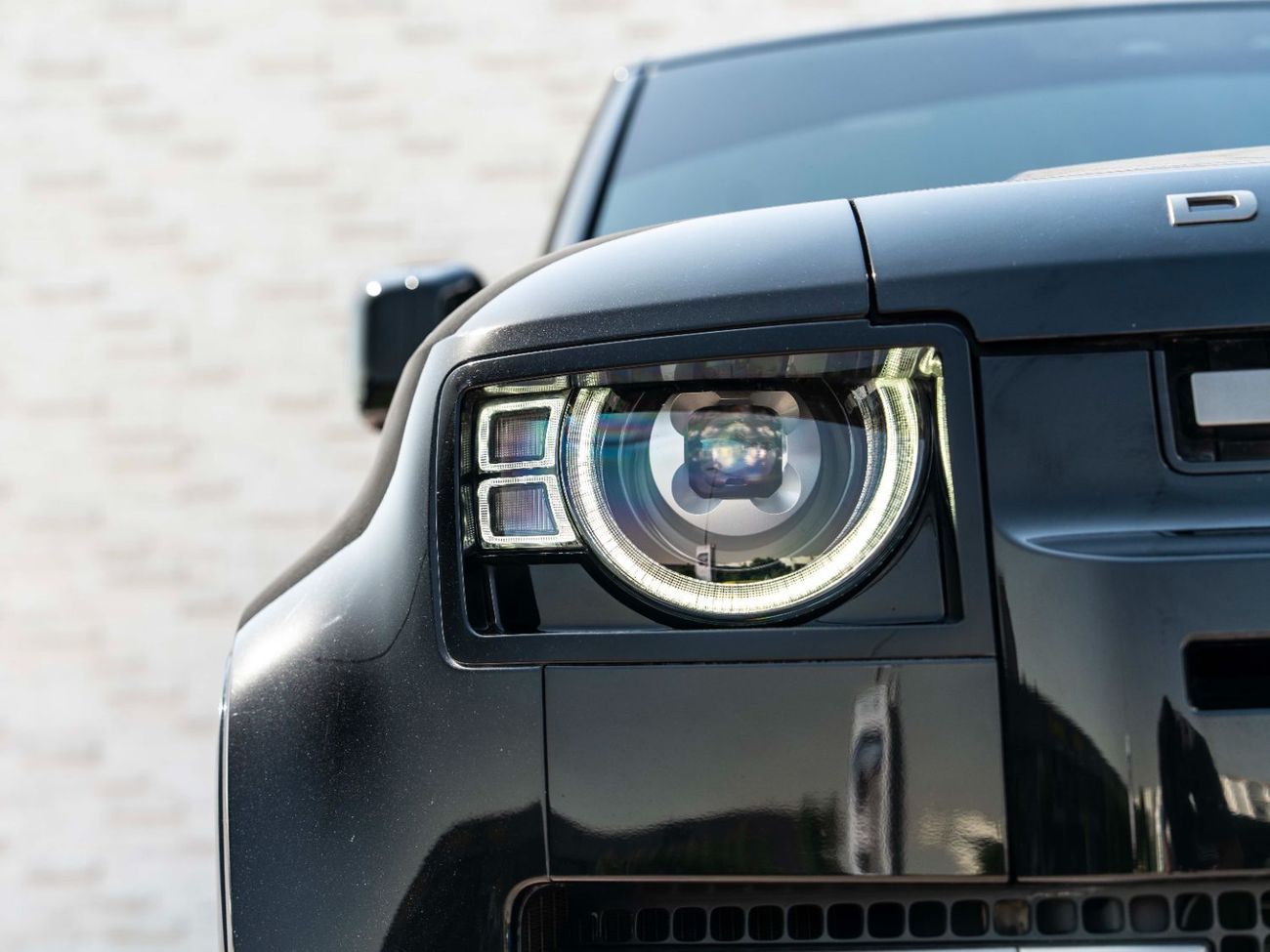 Land Rover Defender P400 110 HSE 3.0L (5 Seater)