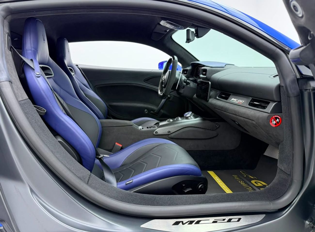 مازيراتي MC20 COUPE 2022 Maserati MC20, Warranty, Full Maserati Service History, Carbon Fiber Interior, Very Low K