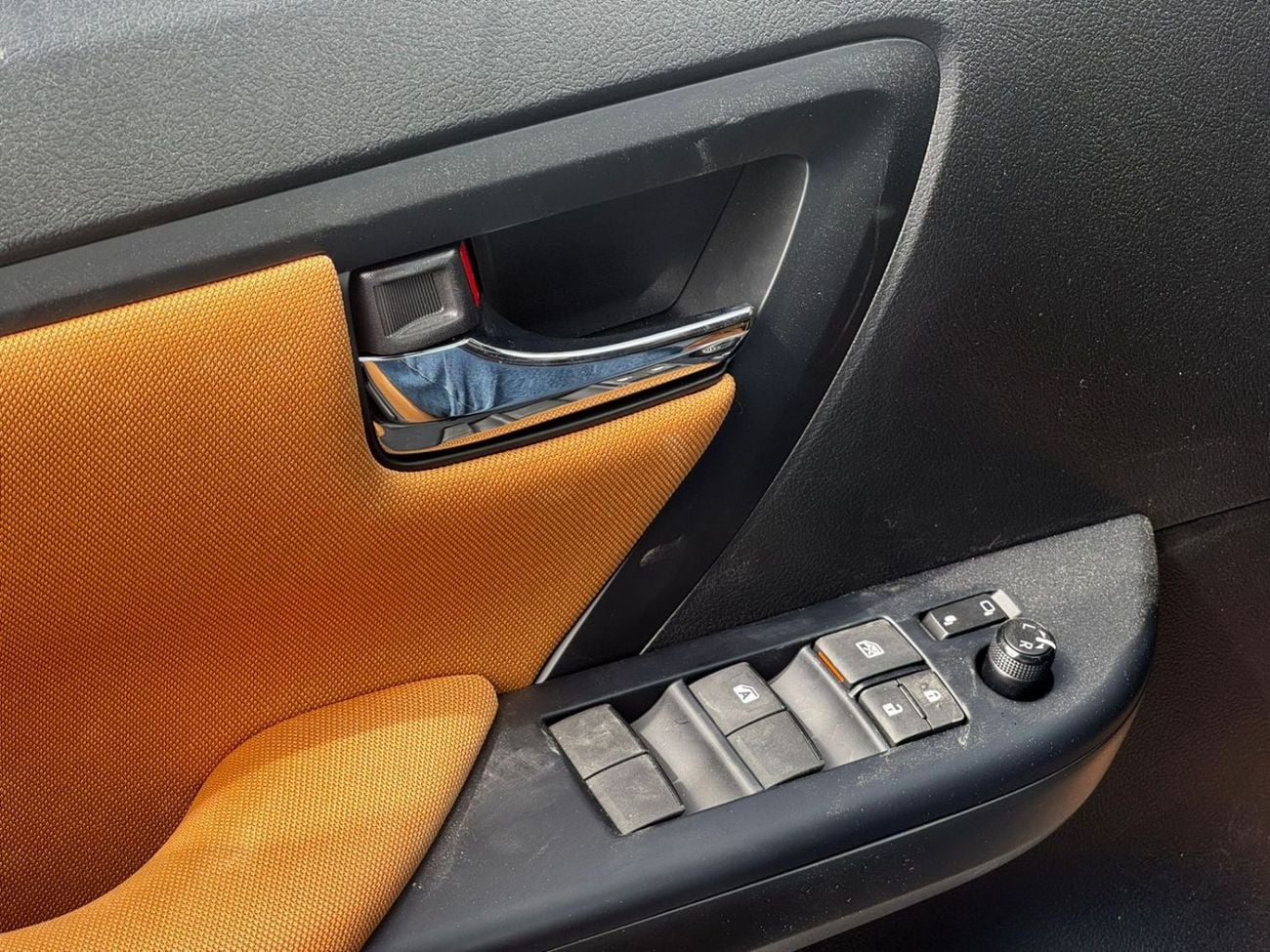 Toyota Fortuner 2026 TOYOTA FORTUNER 2.4L DIESEL A/T