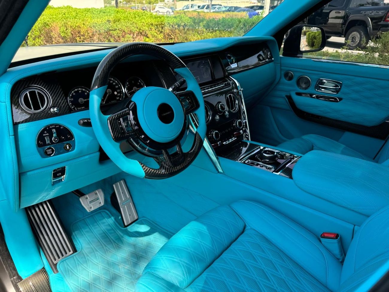 Rolls-Royce Cullinan Std MANSORY GCC SPEC NEAT AND CLEAN LESS KILOMETER