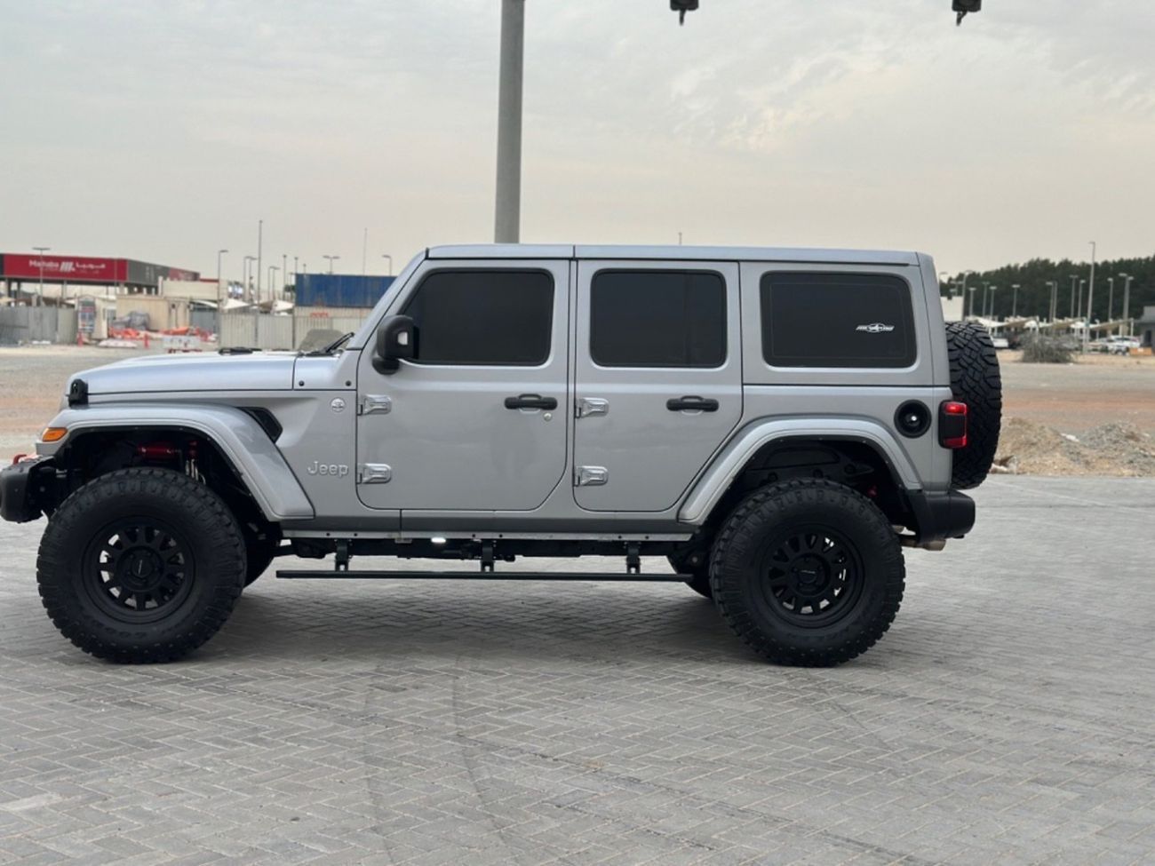 جيب رانجلر MODEL 2021 GCC CAR PERFECT CONDITION INSIDE AND OUTSIDE