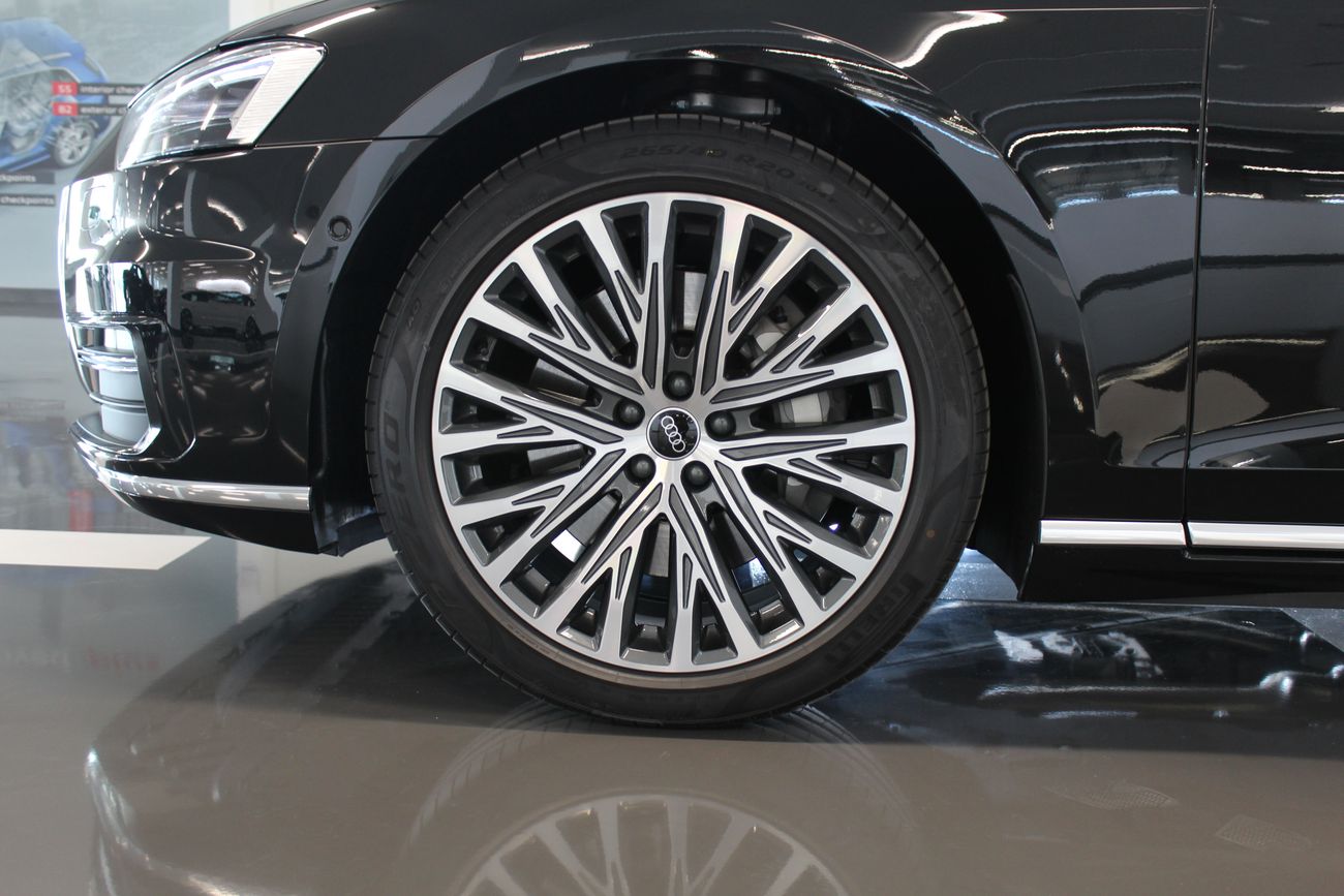 أودي A8 A8L 55 TFSI quattro 340hp Business Edition (Ref#5779)