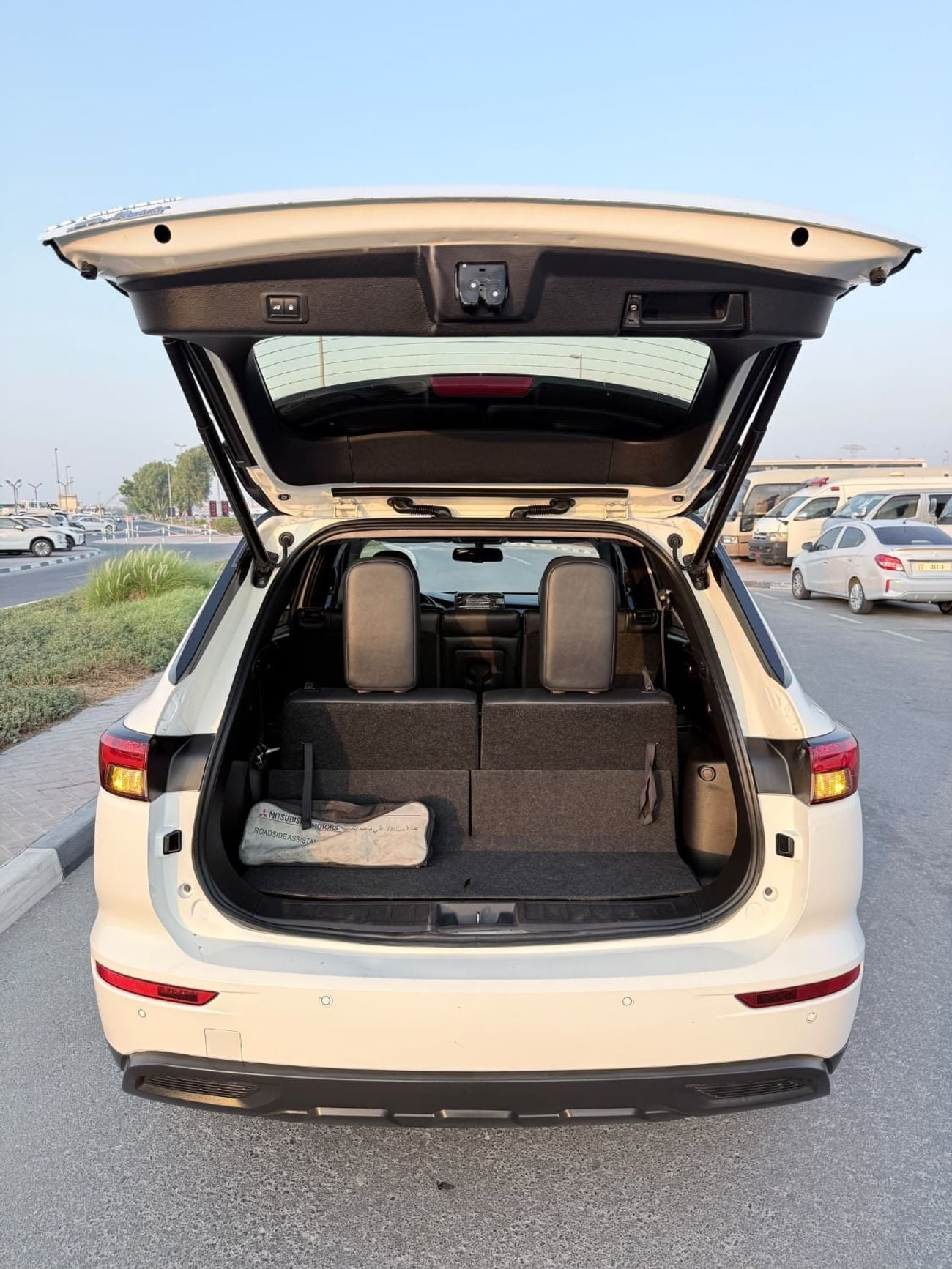 Mitsubishi Outlander PREMIUM LAUNCH EDITION Prime edition H- line 2024 full option