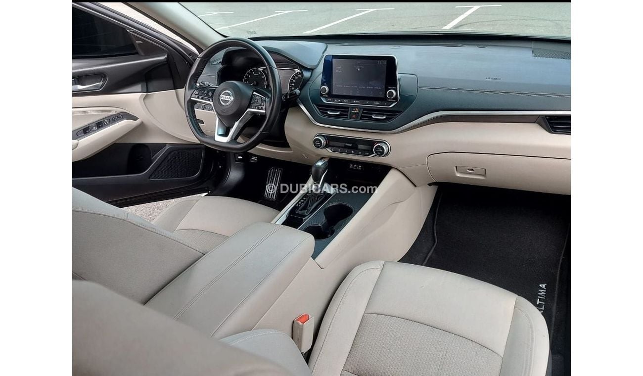 نيسان ألتيما SV نيسان التيما 2019 خليجي فل ابشن بحاله ممتازه بدون حوادث