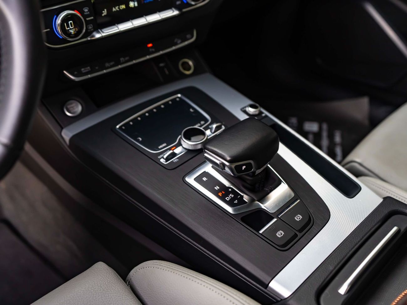 Audi Q5 45 TFSI Quattro Sport 2.0L