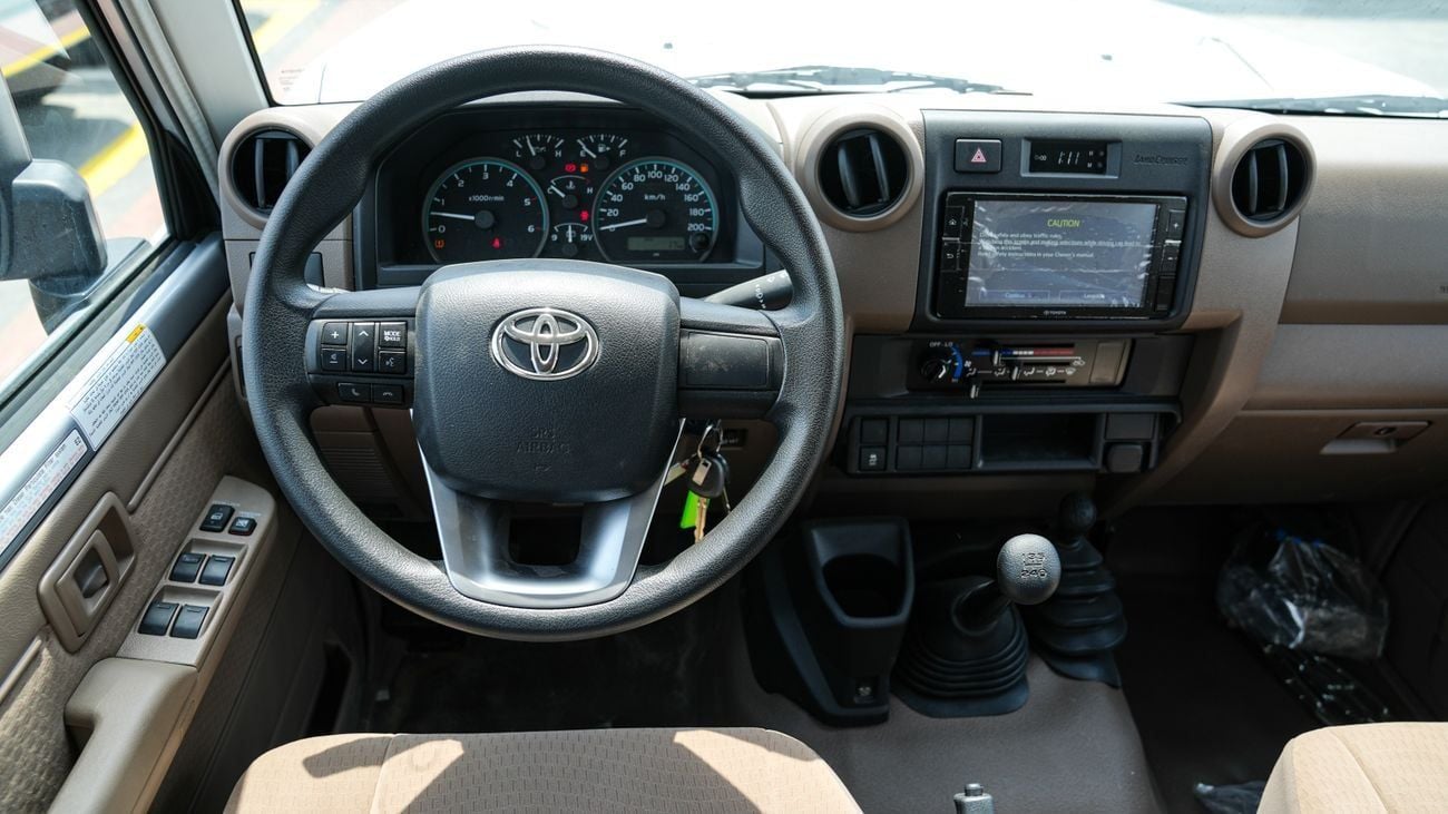 Toyota Land Cruiser Pick Up LC79 DC 4.5L V8 DSL 24YM FULL OPTIONS LC79 DC 4.5L V8 DSL 24 YM