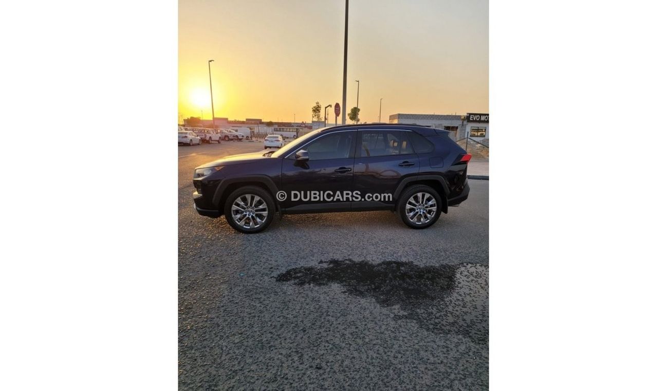 Toyota RAV4 TOYOTA RAV4 FULL OPTION XLE 2021 65000 AED
