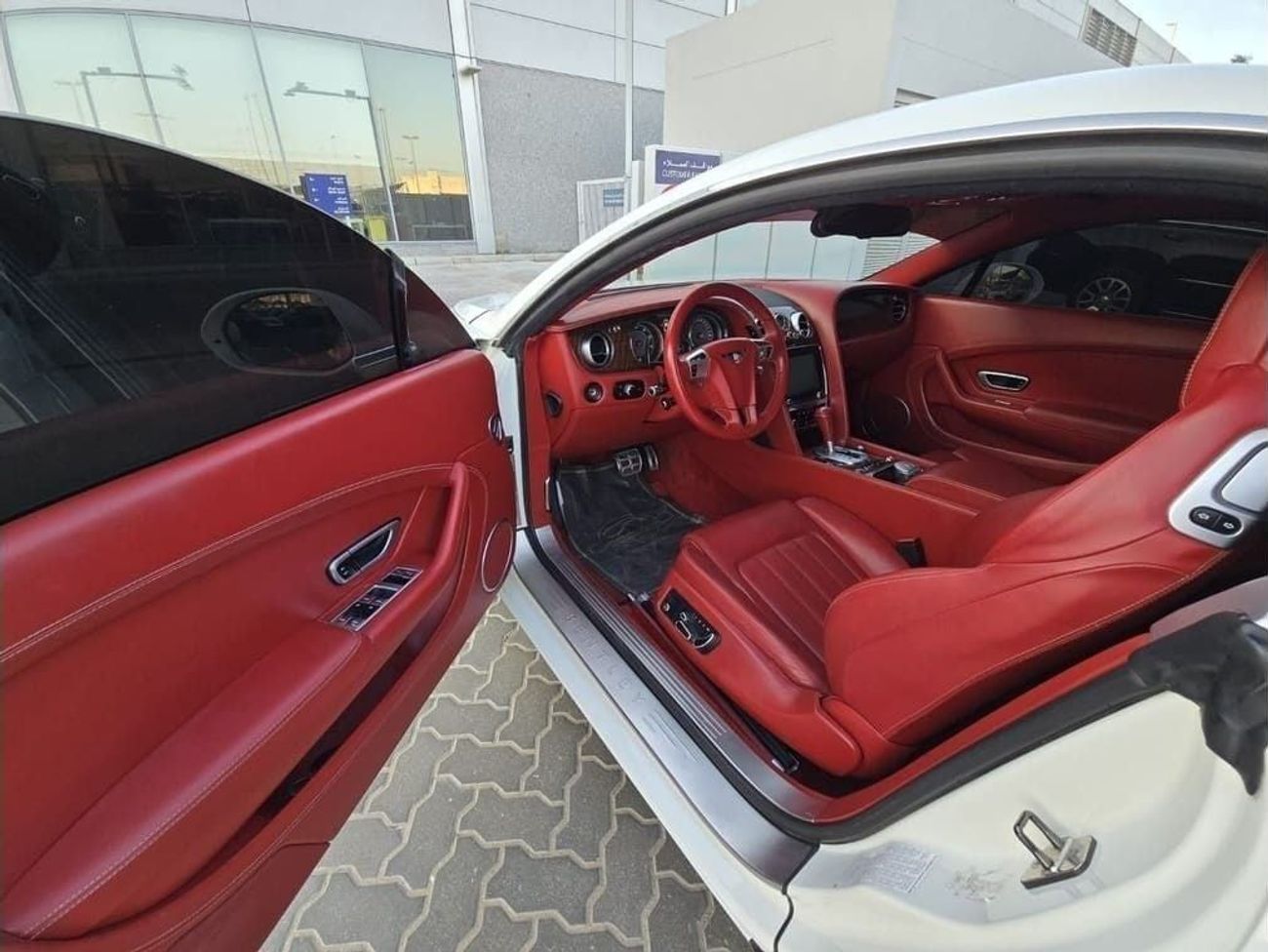 Bentley Continental GT GT 6.0L (552 HP)