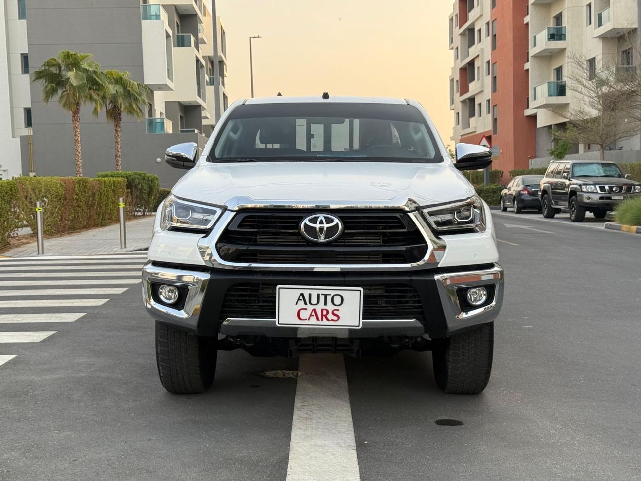 تويوتا هيلوكس Toyota Hilux 4x4 2.4L full Option automatic gearbox