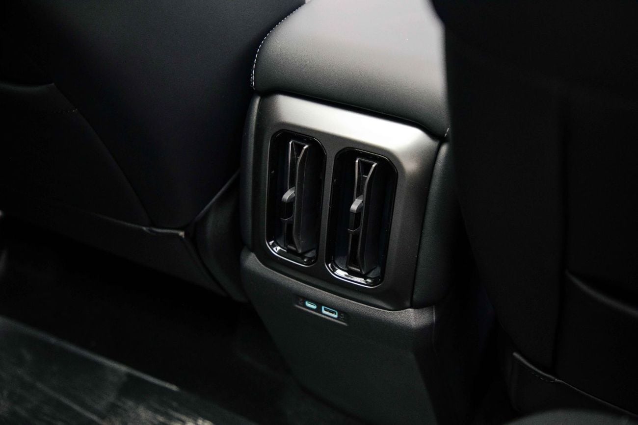 BYD Leopard Titanium 3 ID Ultra - White Inside Black | Export Only