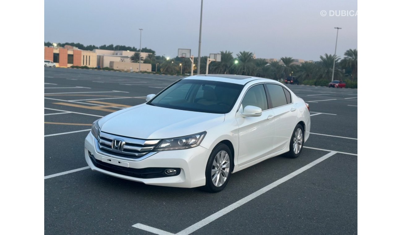 Honda Accord Sport MODEL 2016 GCC CAR PERFECT  CONDITION INSIDE AND OUTSIDE FULL OPTION SUN ROOF